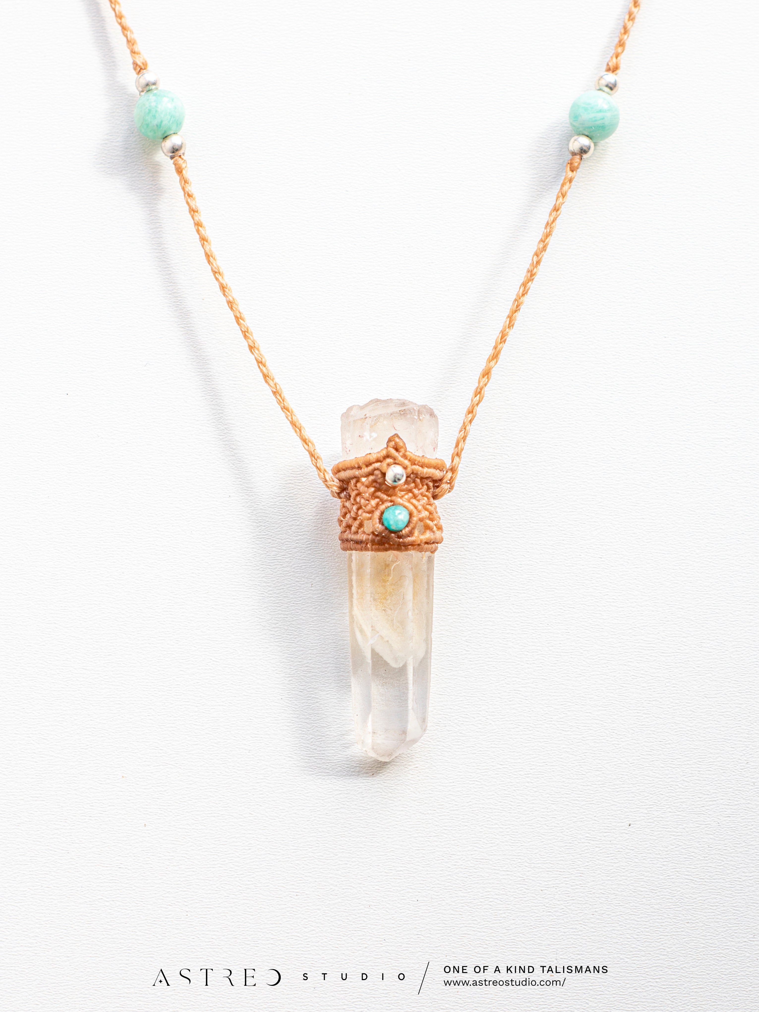Collar Macrame Cuarzo Maestro VI: Fantasma con Amazonitas.