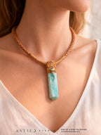 Collar Macramé y Cuero con Calcita Caribe