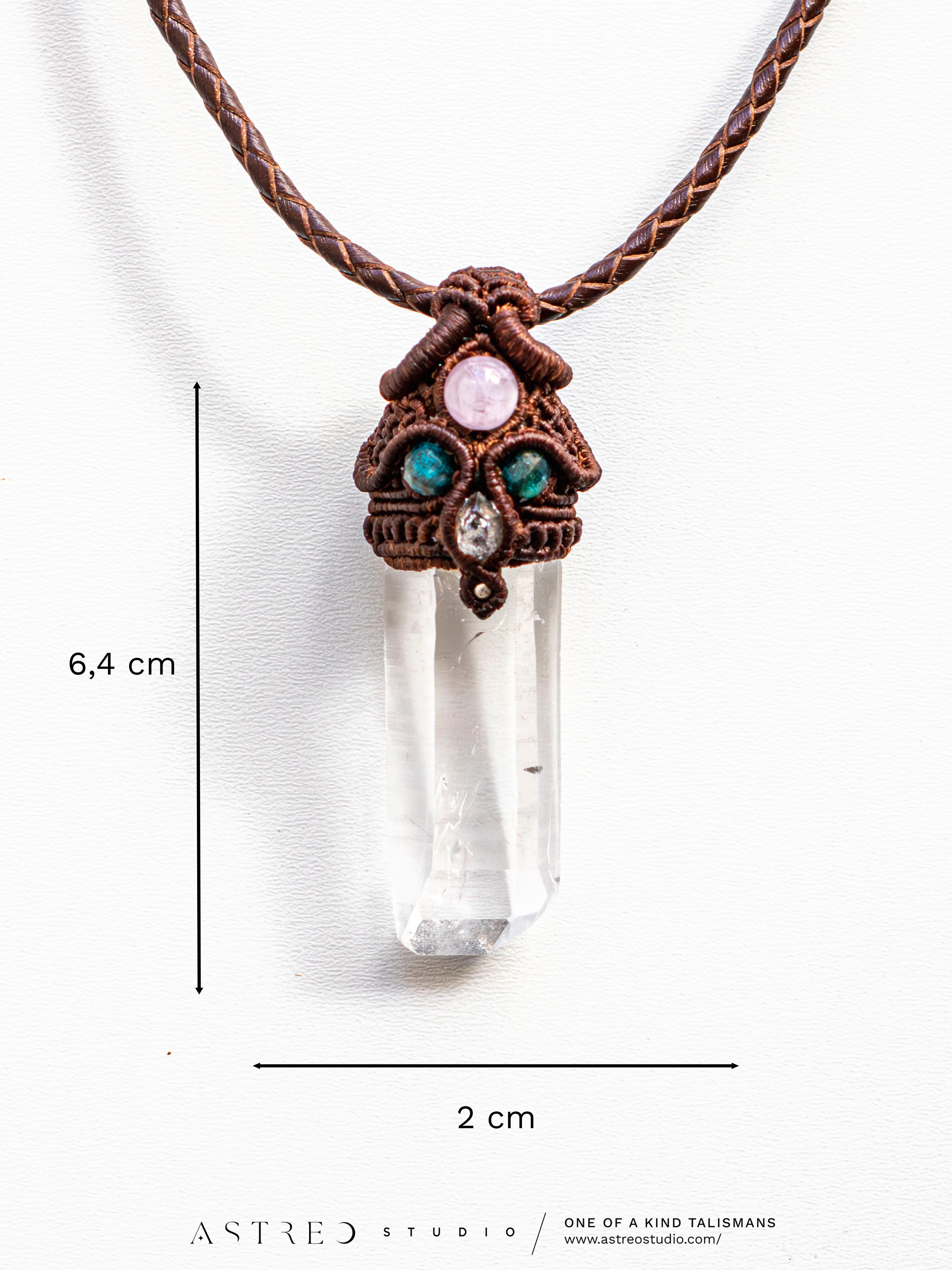 Collar Macrame Cuarzo Maestro IV: Tabular con Inclusiones Minerales