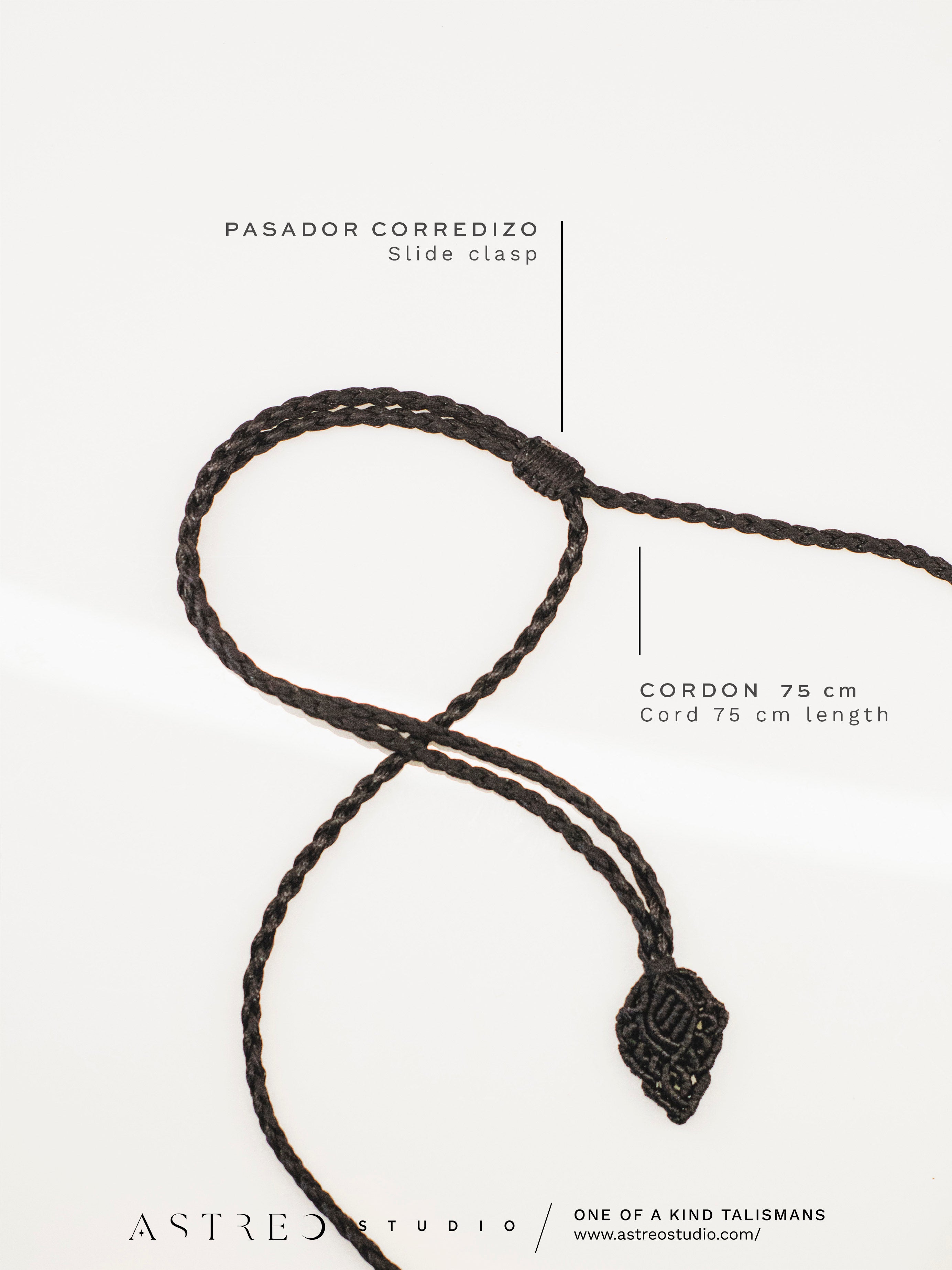 Collar Macrame Lanza de Obsidiana y Piedra Sol