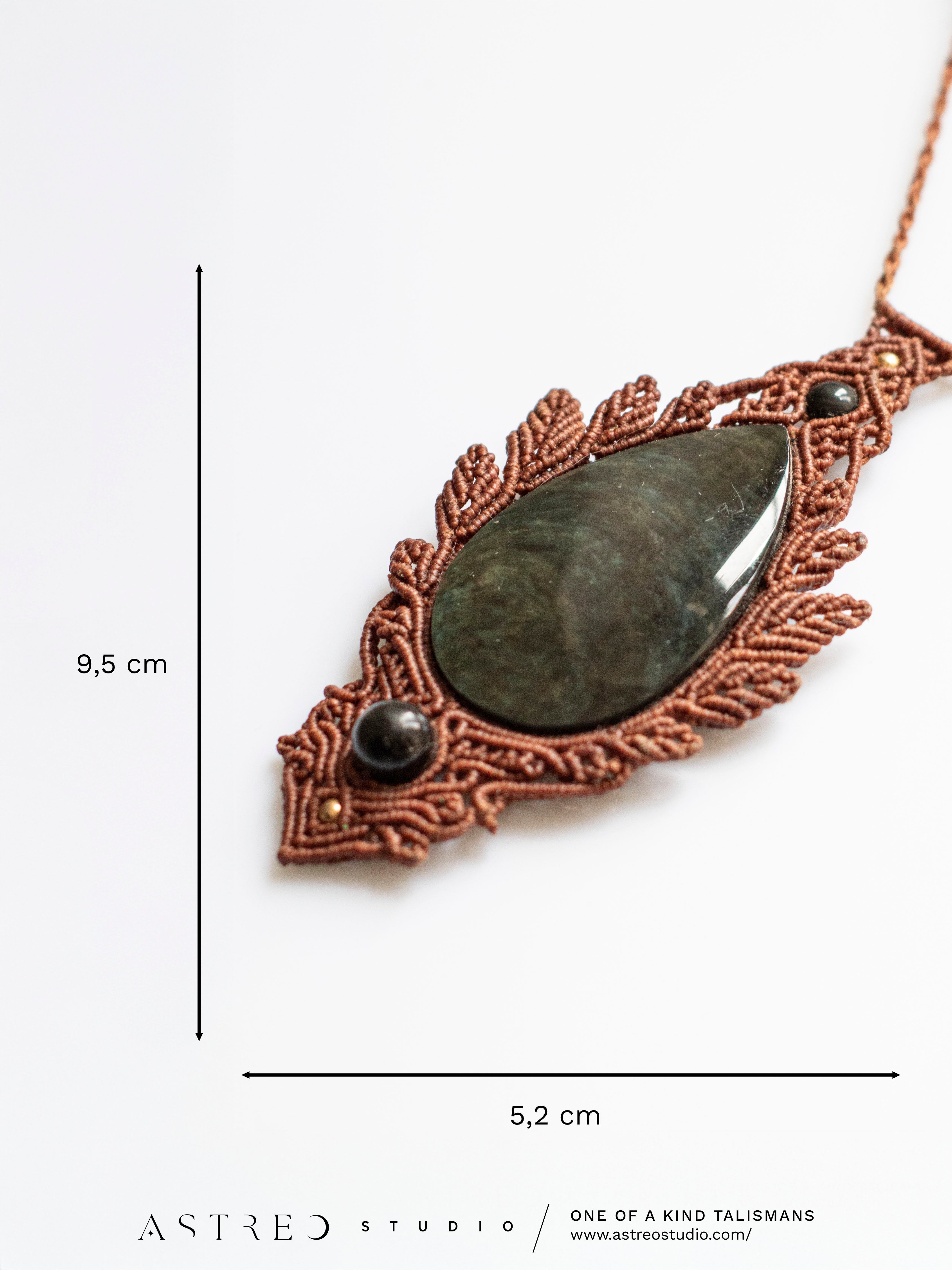 Collar Macrame Obsidiana Manto Huichol