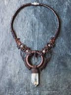 "We Are All One" | Collar Macrame con Cuarzo Gemelo Golden Healer Blue Smoke