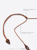 Collar Macrame Labradorita Azul Triangular