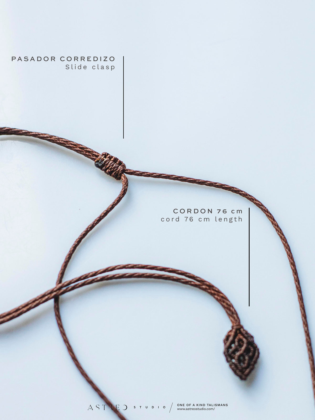 Macramé ketting Master Quartz VI: Ghost met Amazonieten.