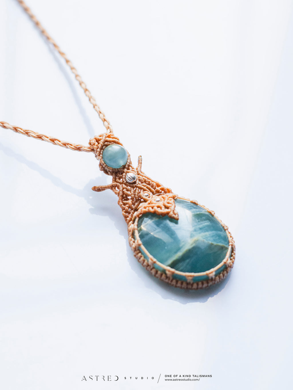 Collar Macrame Onix Cielo