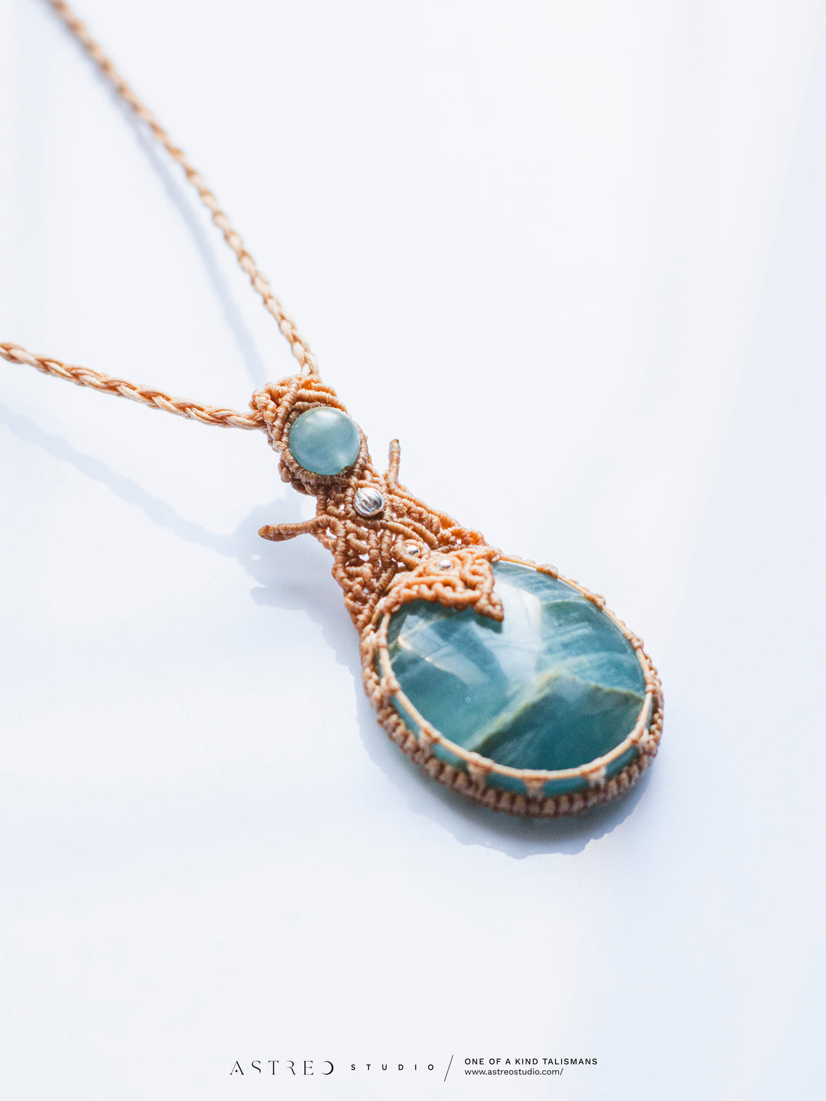 Collar Macrame Onix Cielo