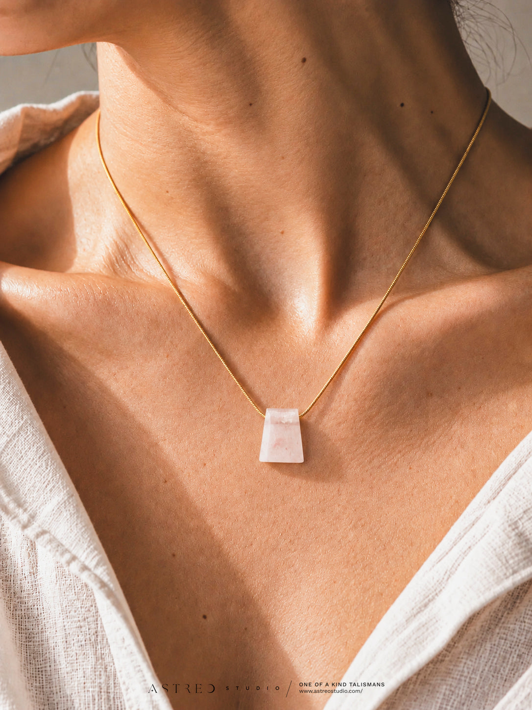 Ketting met chalcedoon 