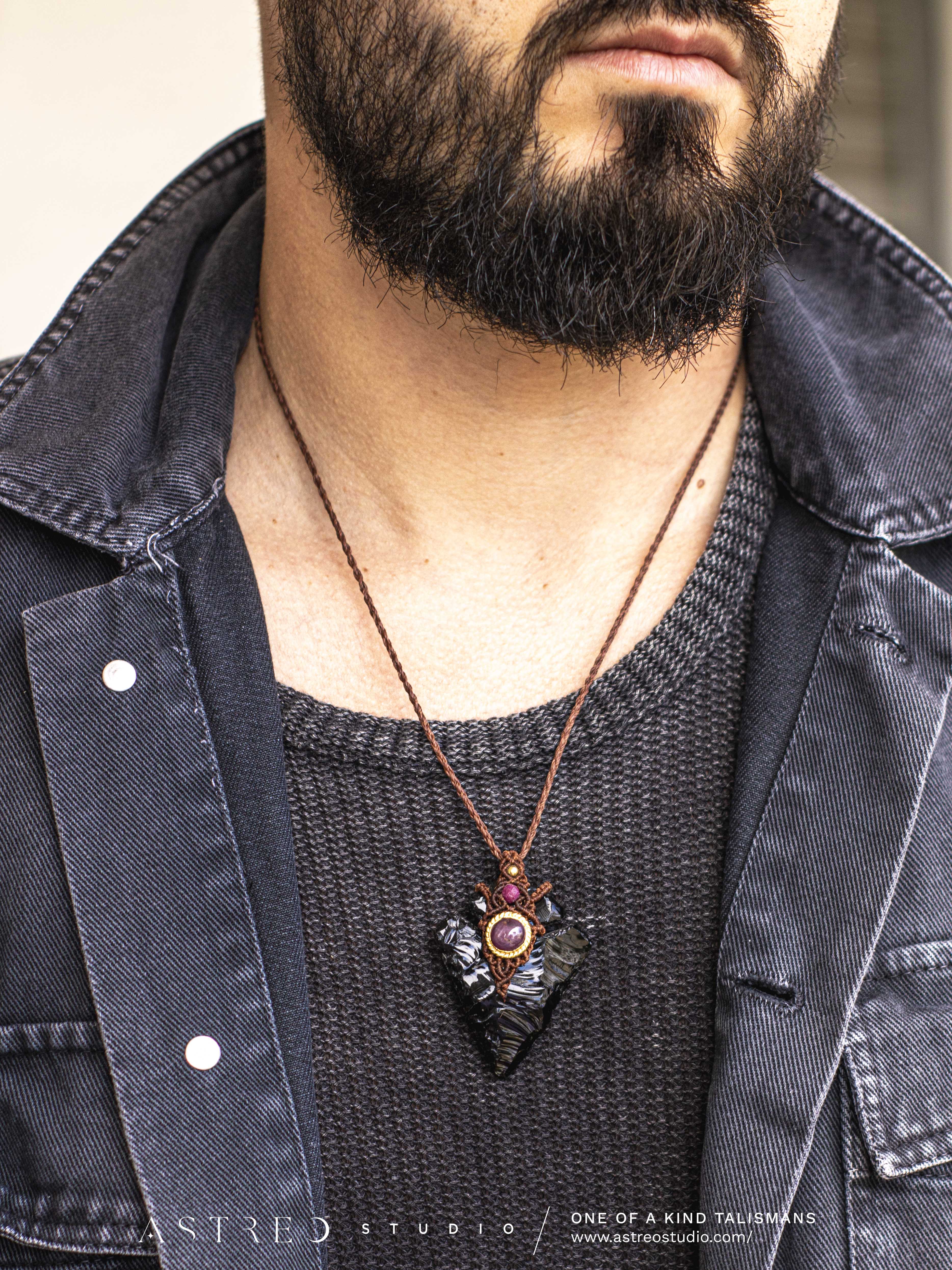 Collar Macrame Obsidiana y Rubi