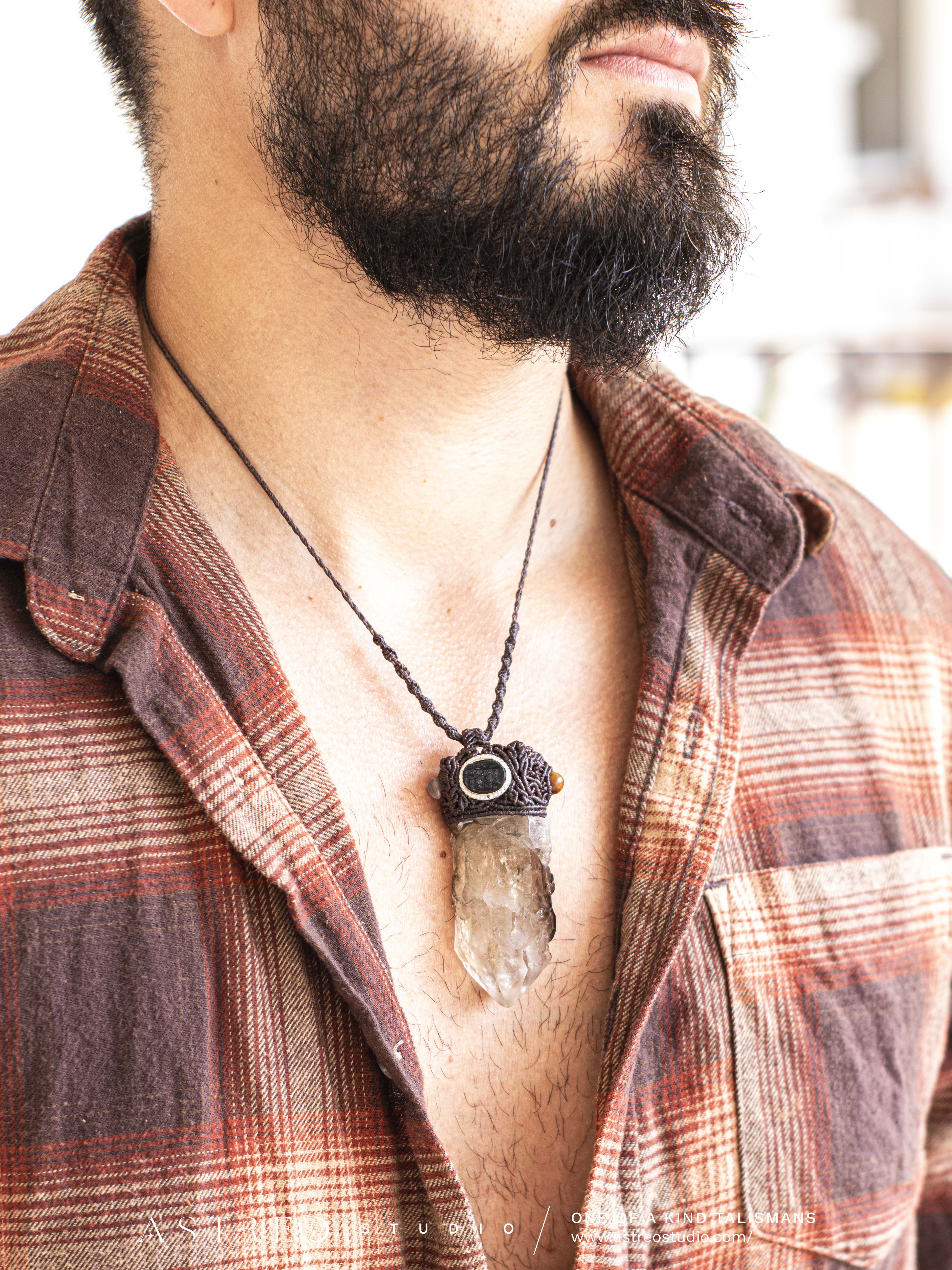 Collar Macrame Cuarzo Elestial con Turmalina Negra e Inclusiones