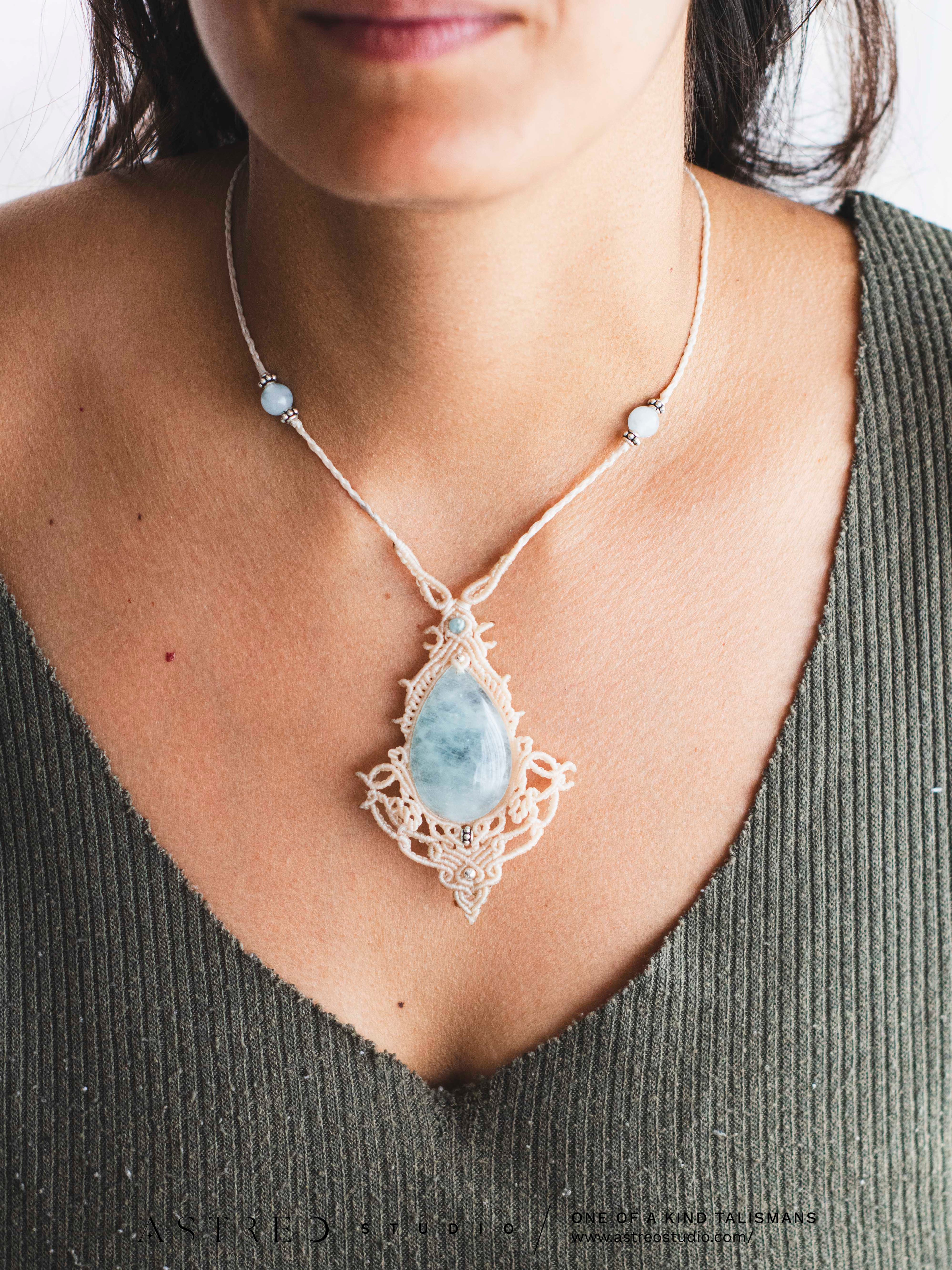 Collar Macrame Aguamarina