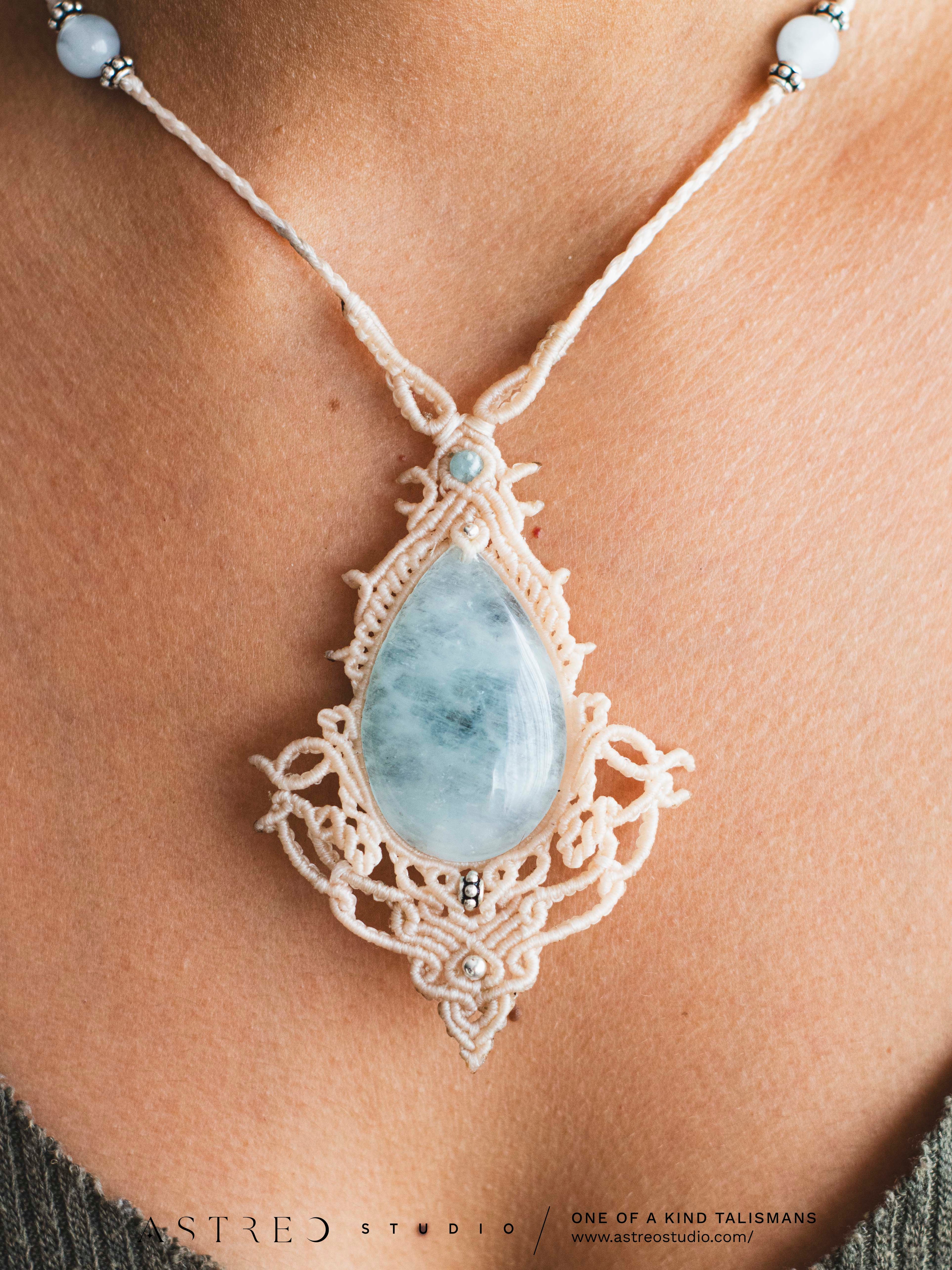 Collar Macrame Aguamarina