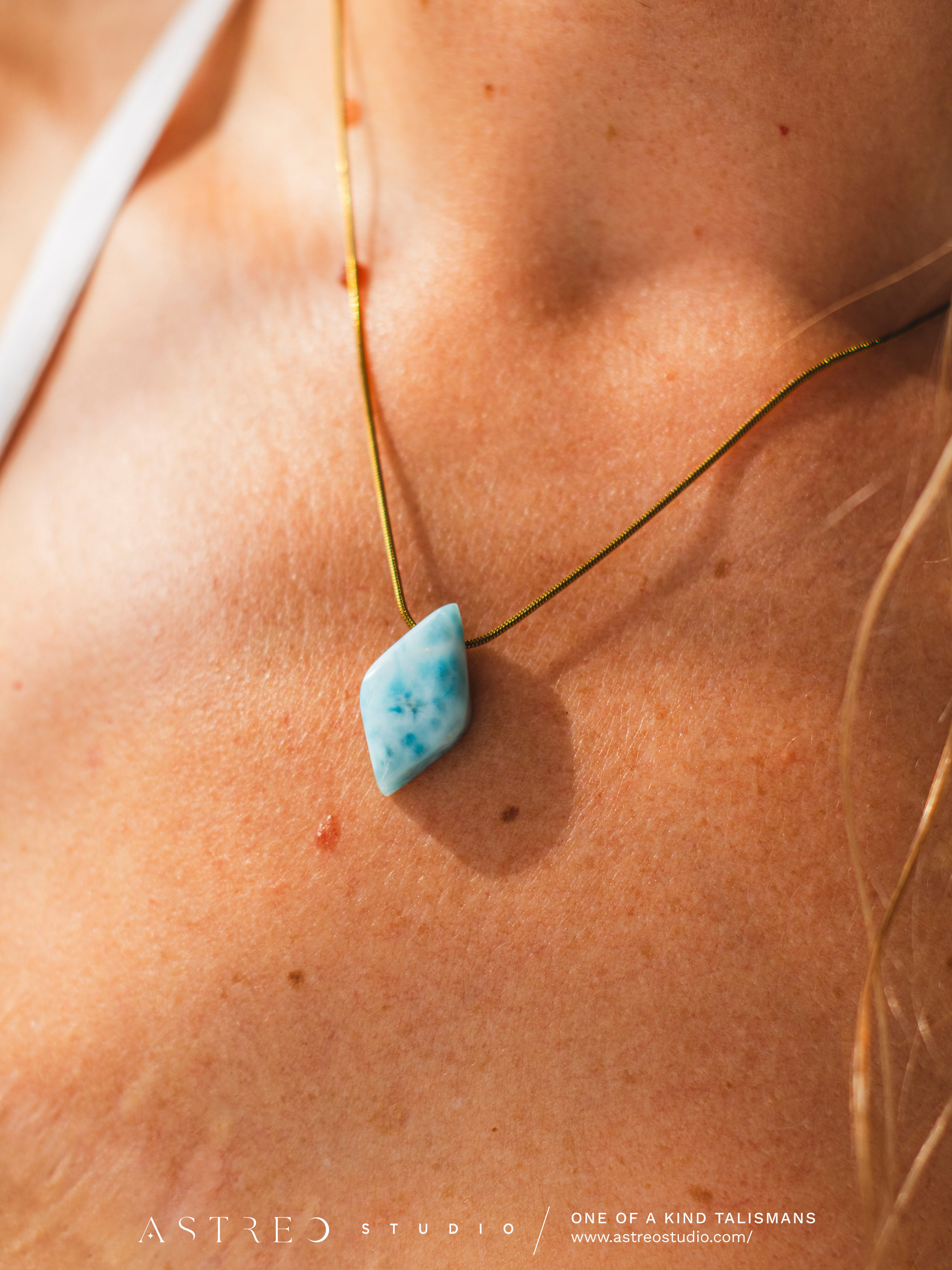 Collares Cadena con Larimar