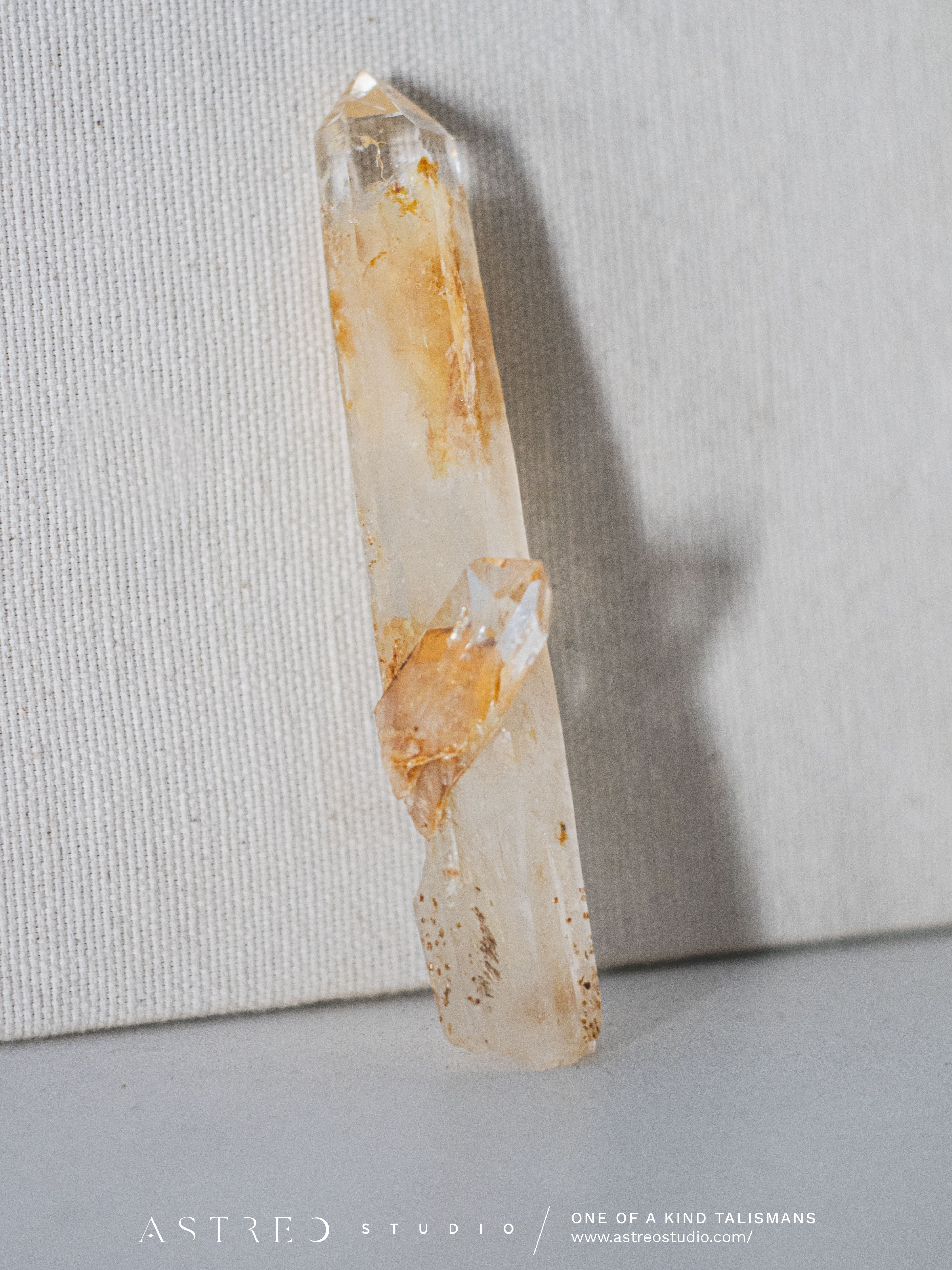 Varita Cuarzo Lemuriano Gemelo Golden Healer Blue Smoke