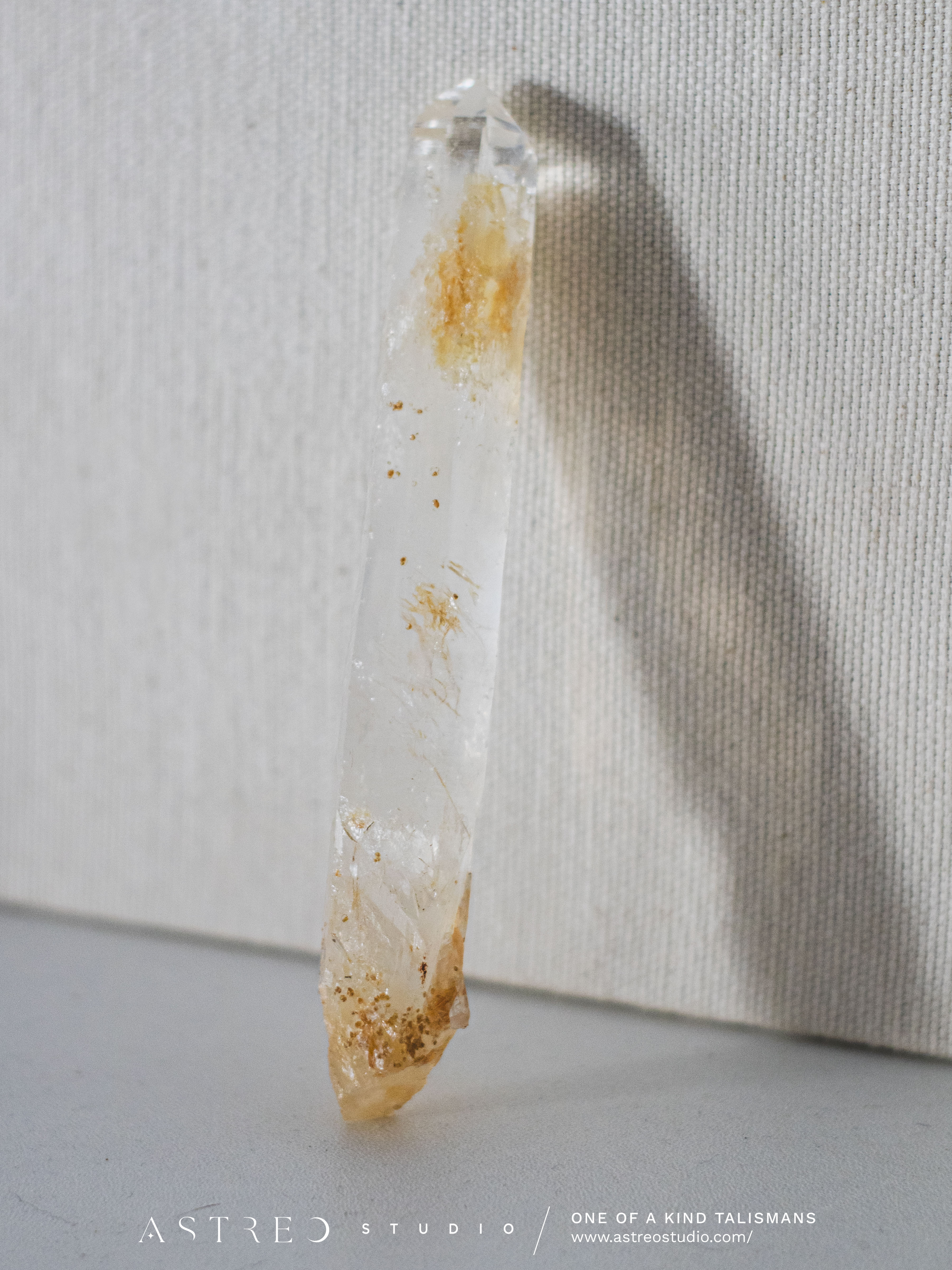 Varita Cuarzo Lemuriano Golden Healer Blue Smoke