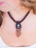 Macramé ketting met Twin Master Quartz en maansteen