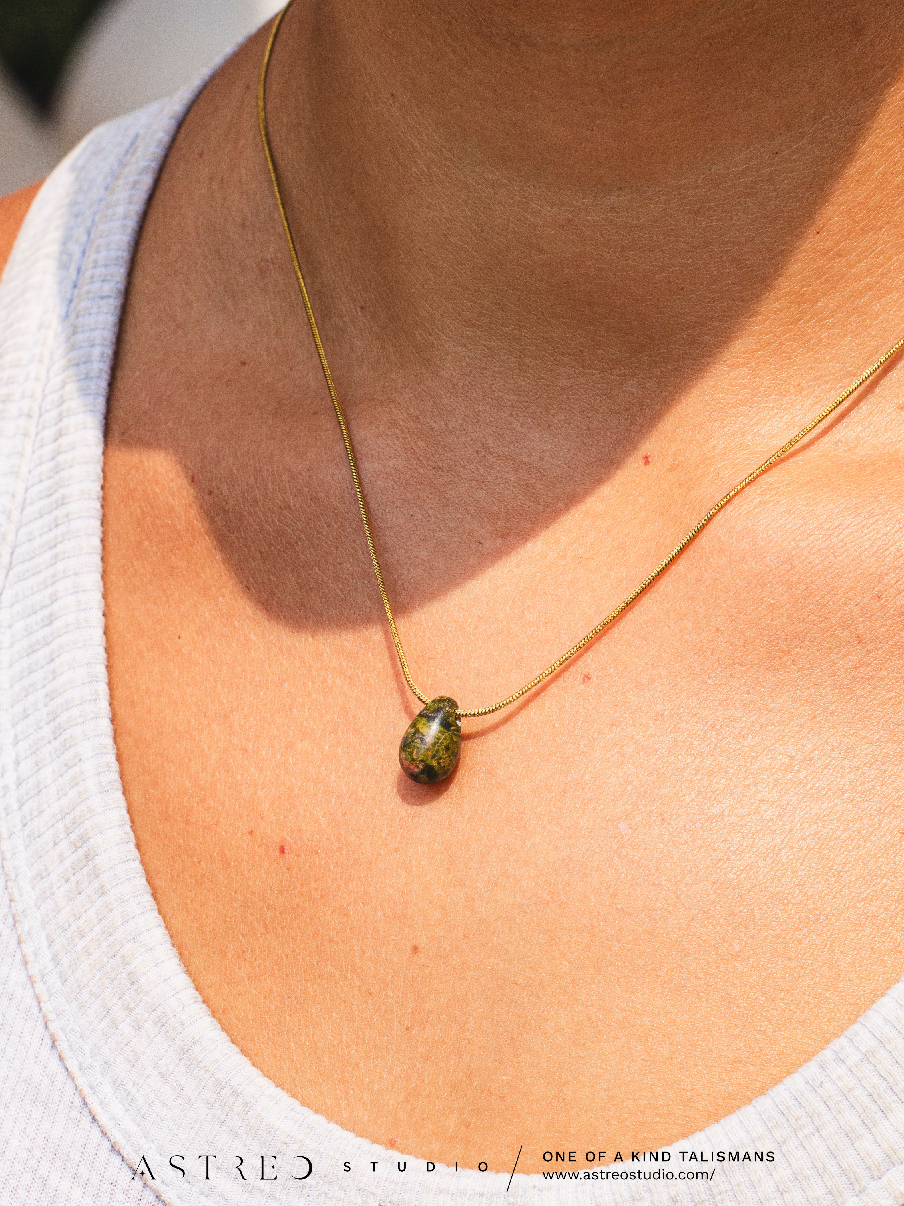 Collares Cadena con Lagrima Unakita