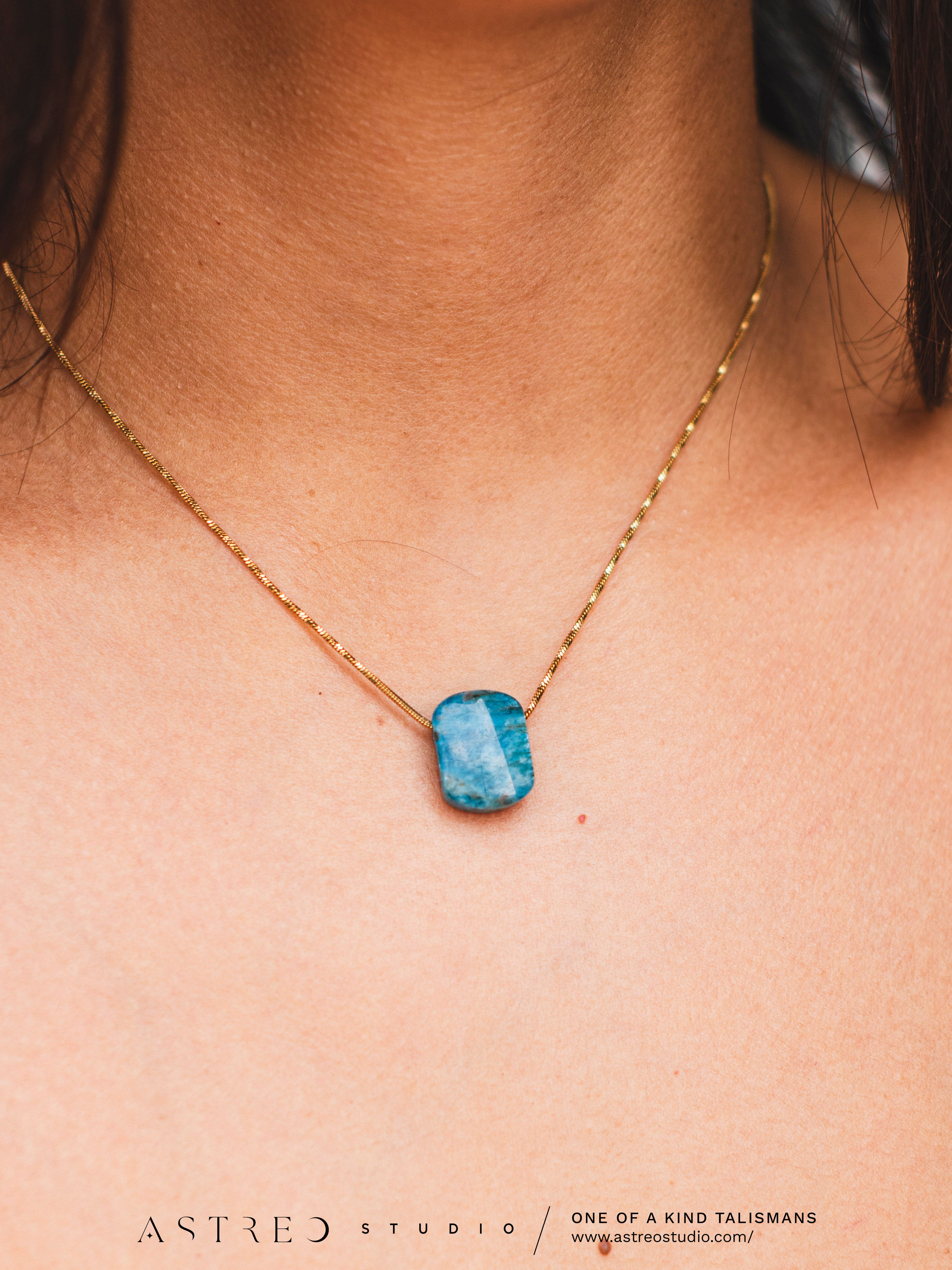 Collar Cadena con Apatito