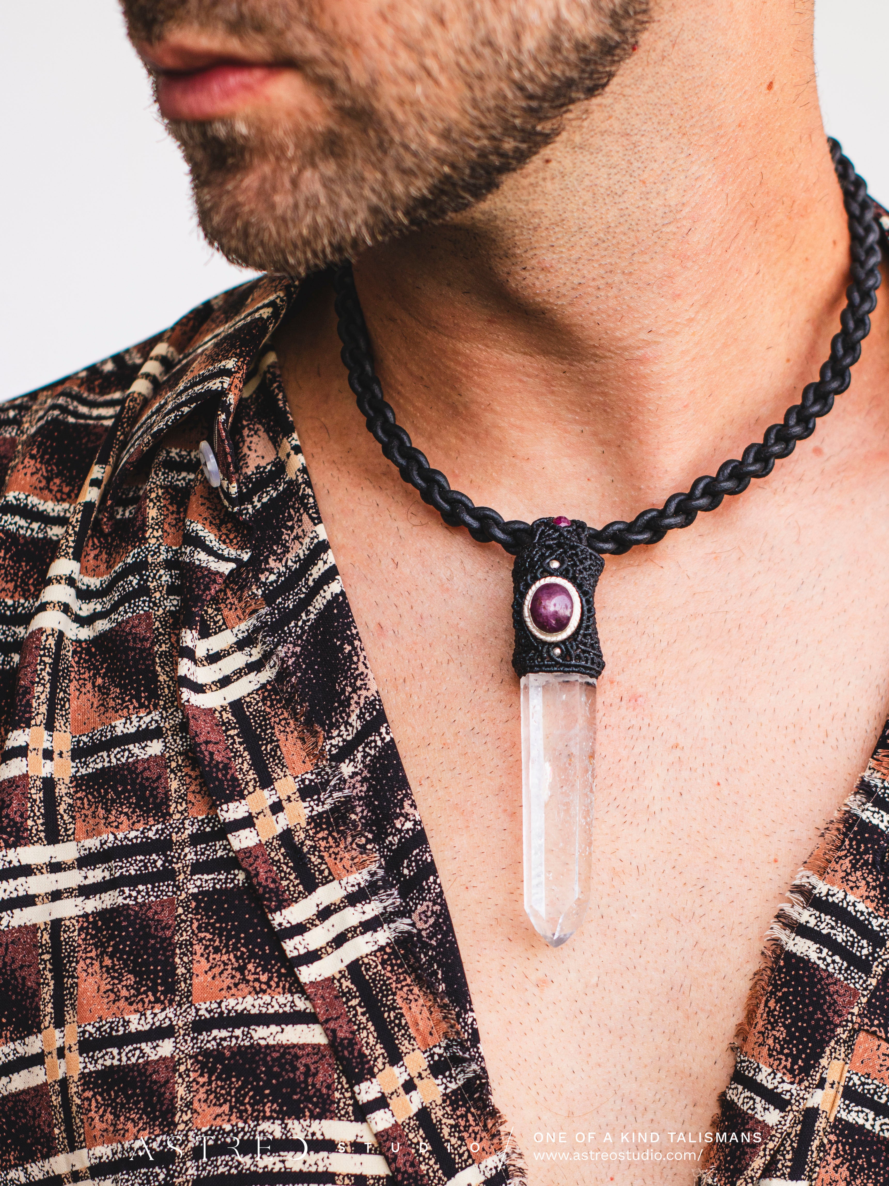 Collar Macrame y Cuero Cuarzo Lemuriano A+++ y Rubi Star