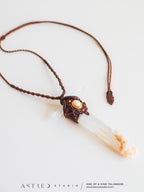 Collar Macrame Espada Cuarzo Lemuriano Golden Healer y Opalo Etiope