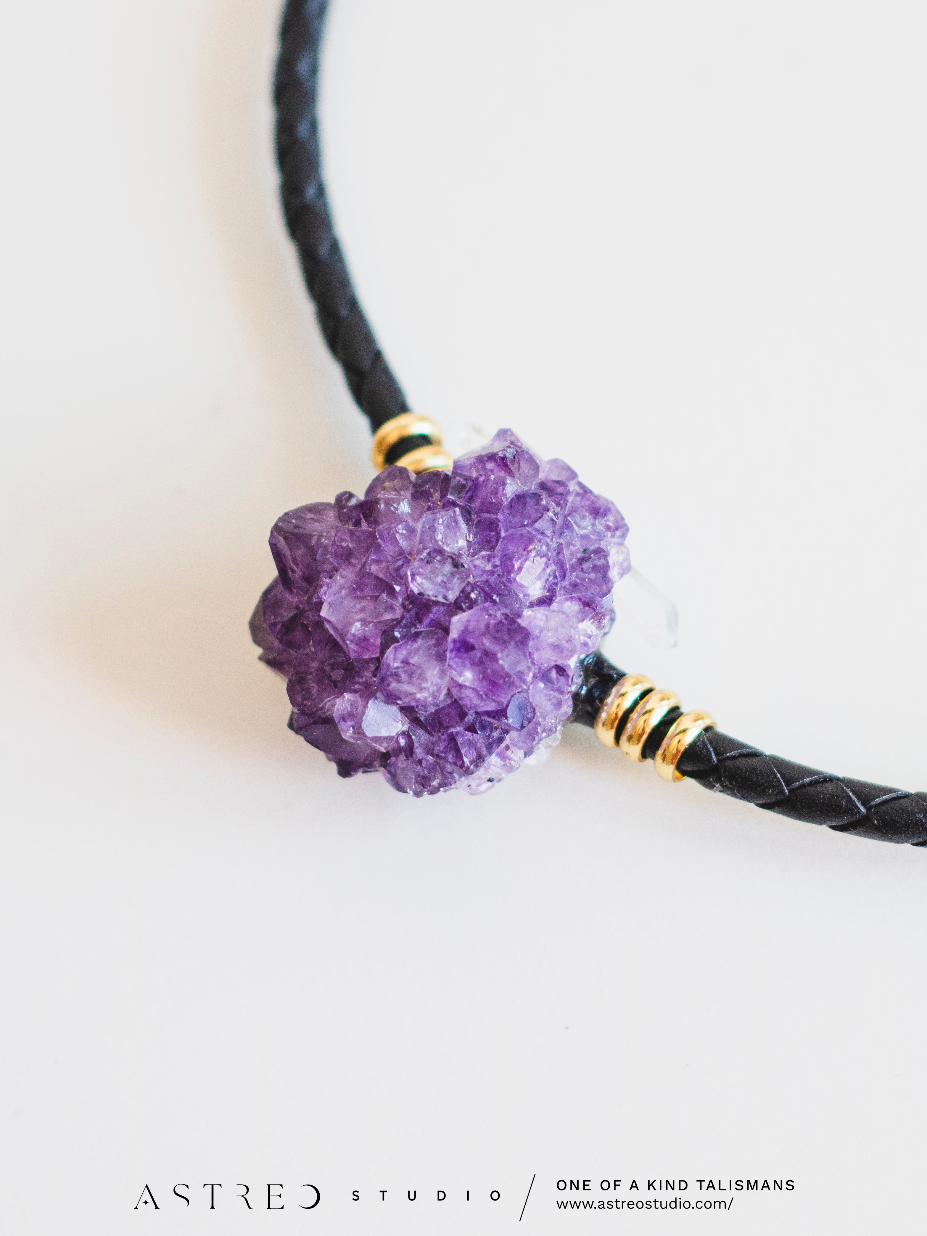 Collar Cuero Flor de Amatista