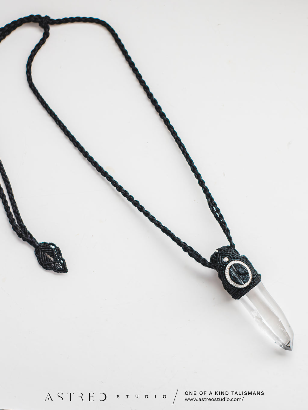 Collar Macrame Cuarzo Alpino y Turmalina Negra