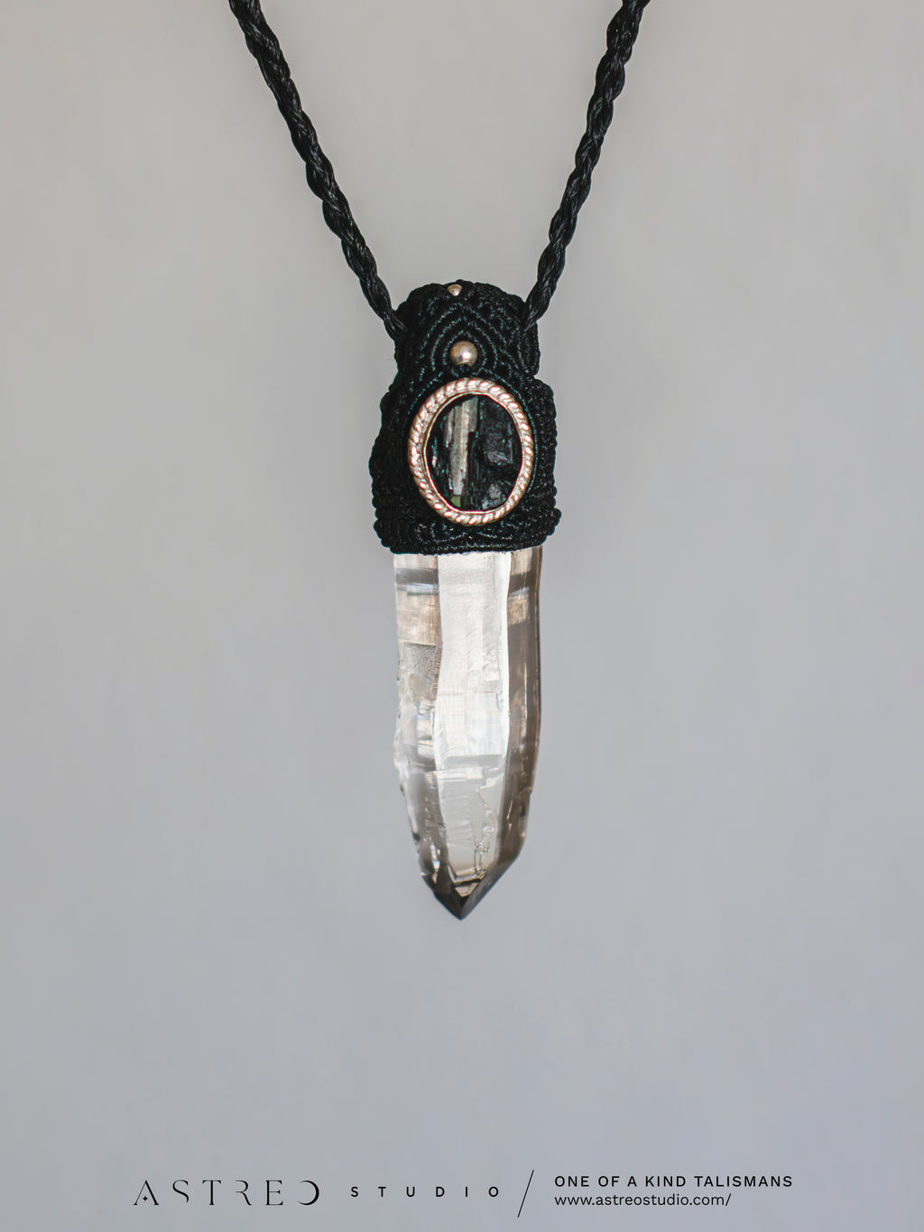 Collar Macrame Cuarzo Alpino y Turmalina Negra