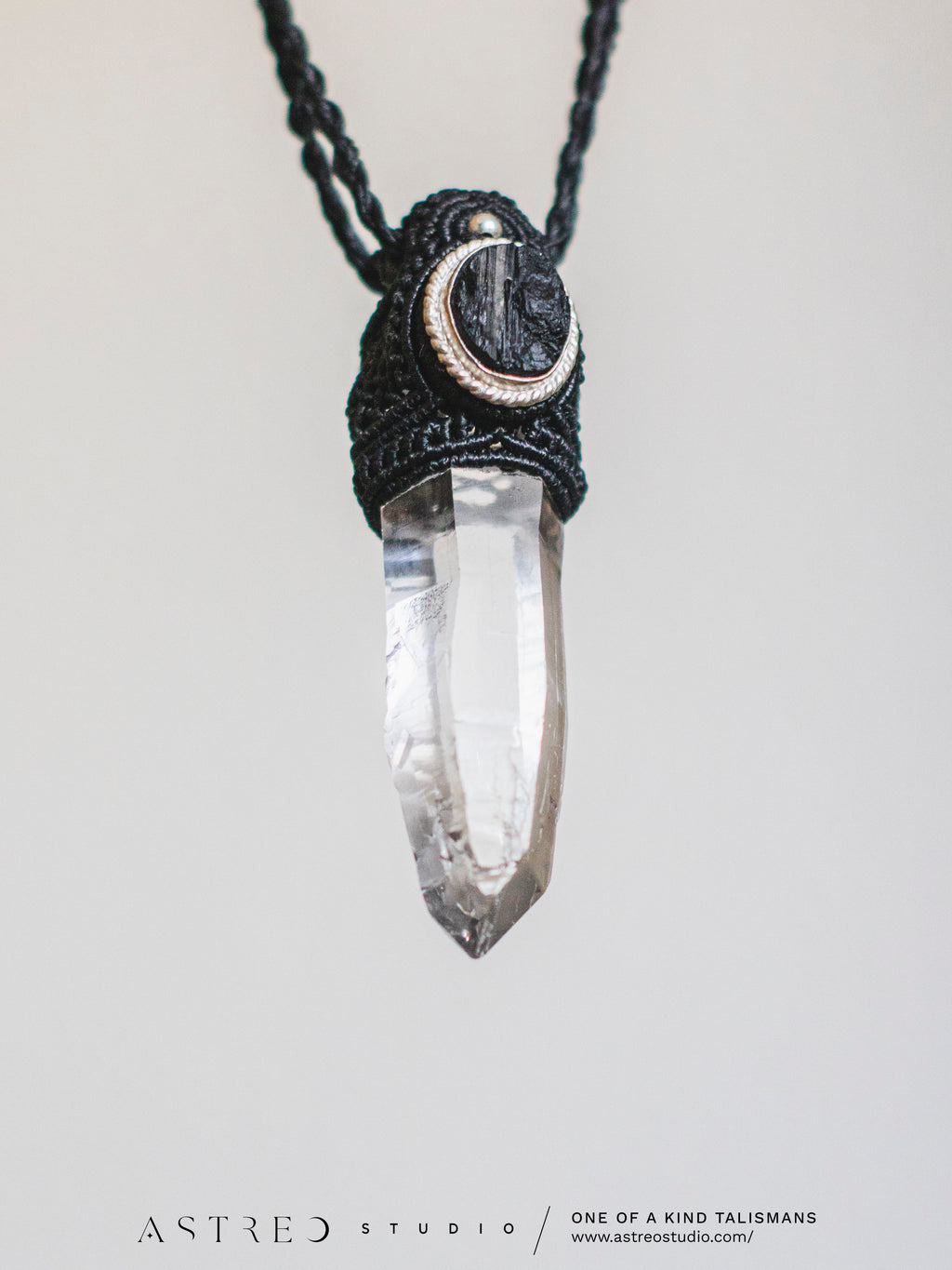 Collar Macrame Cuarzo Alpino y Turmalina Negra