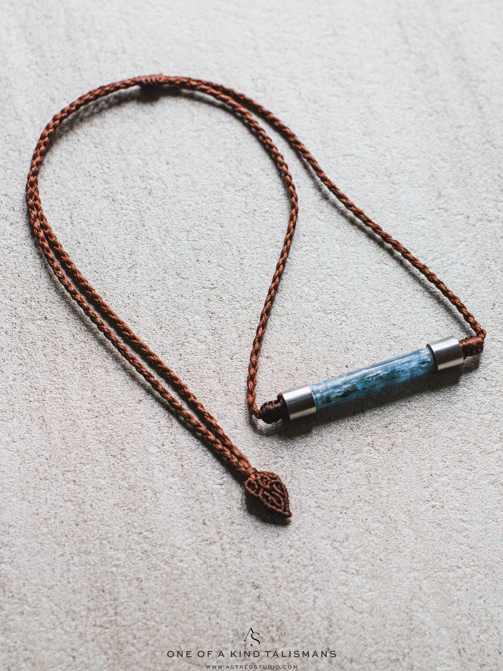 Collar Macrame Cianita Tubular