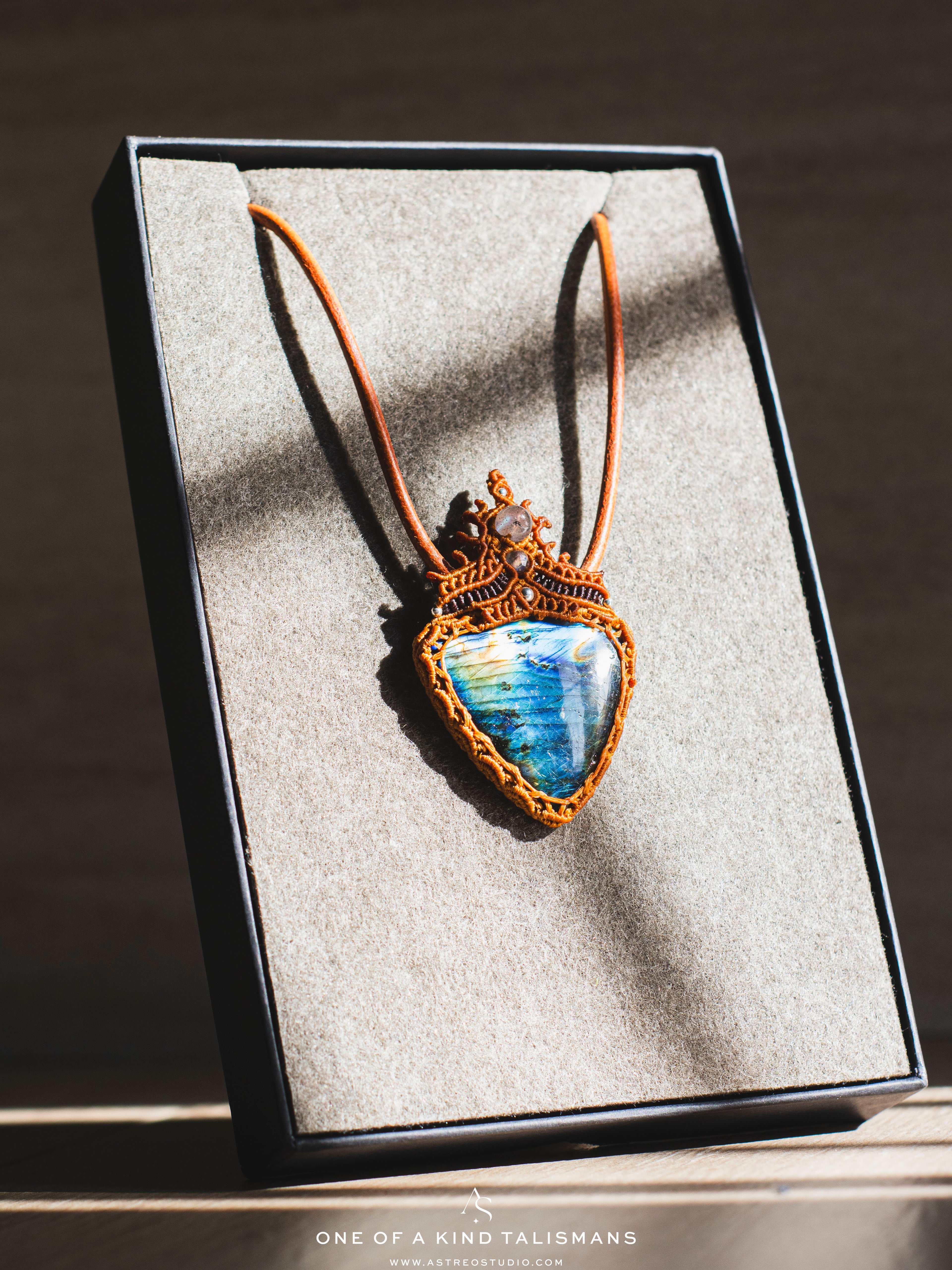 Macrame Labradorite Necklace XL 