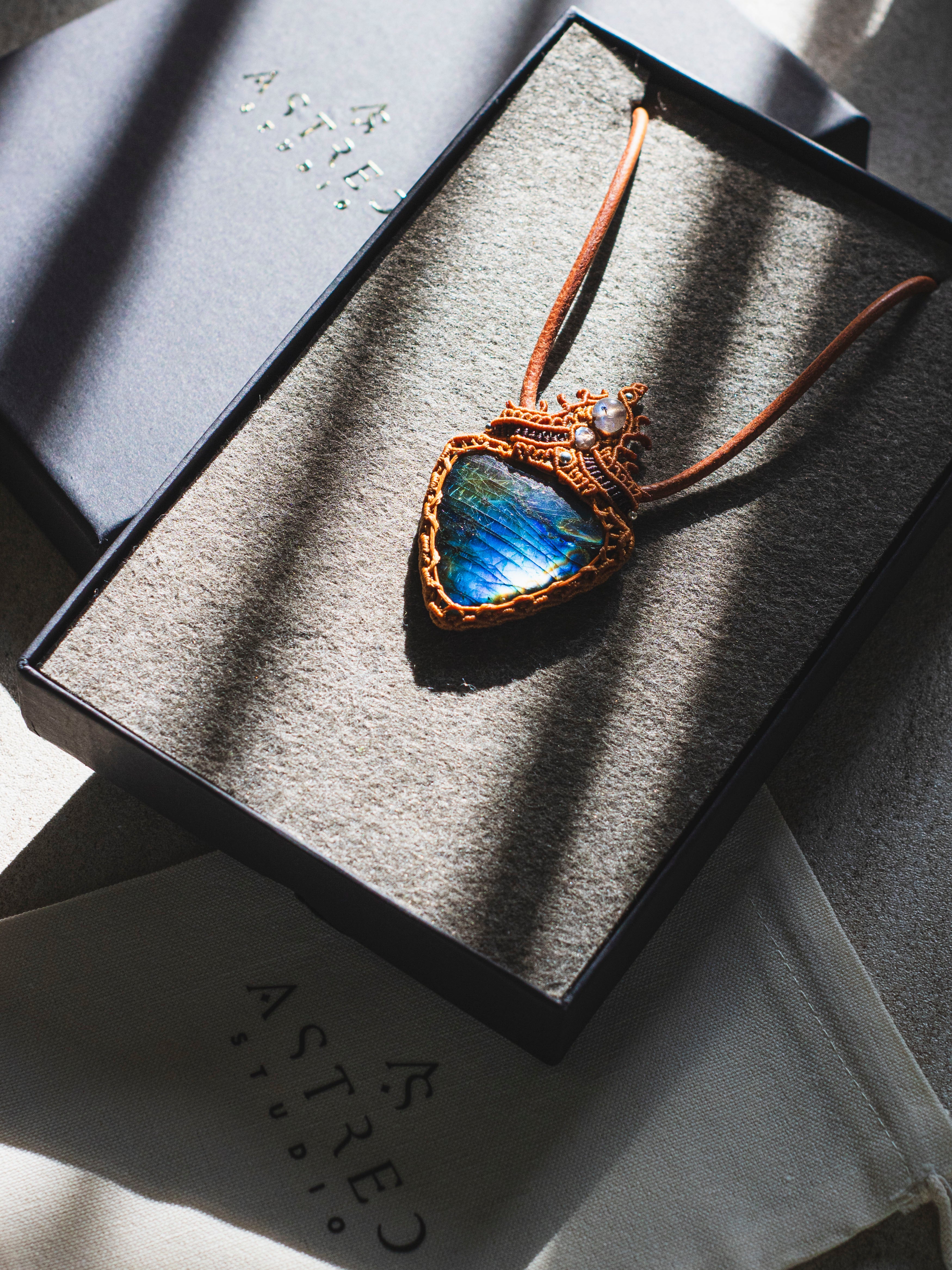 Macrame Labradorite Necklace XL 