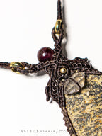 Collar Macrame Pirolusita Dendritica con Granates