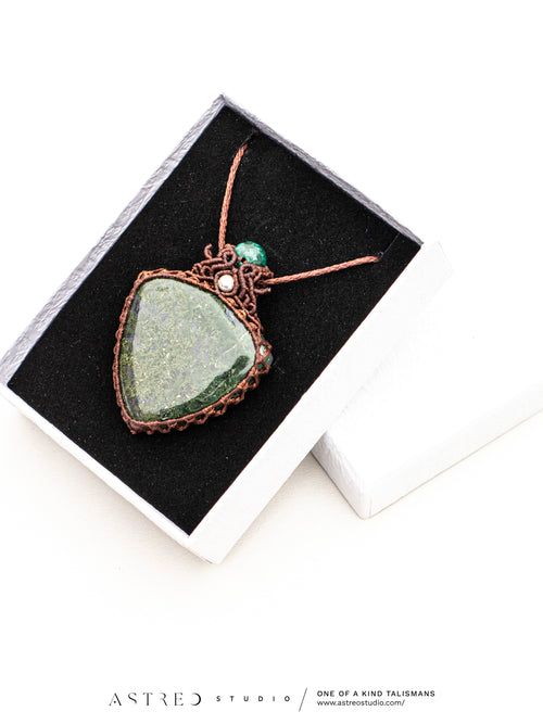 Moss Agate Macrame Necklace 