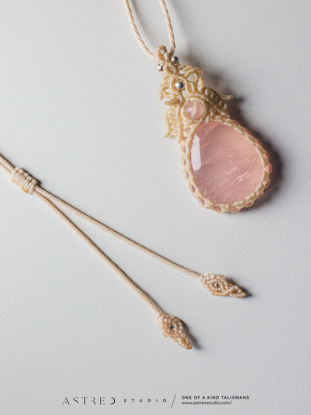 Collar Macramé Cuarzo Rosa