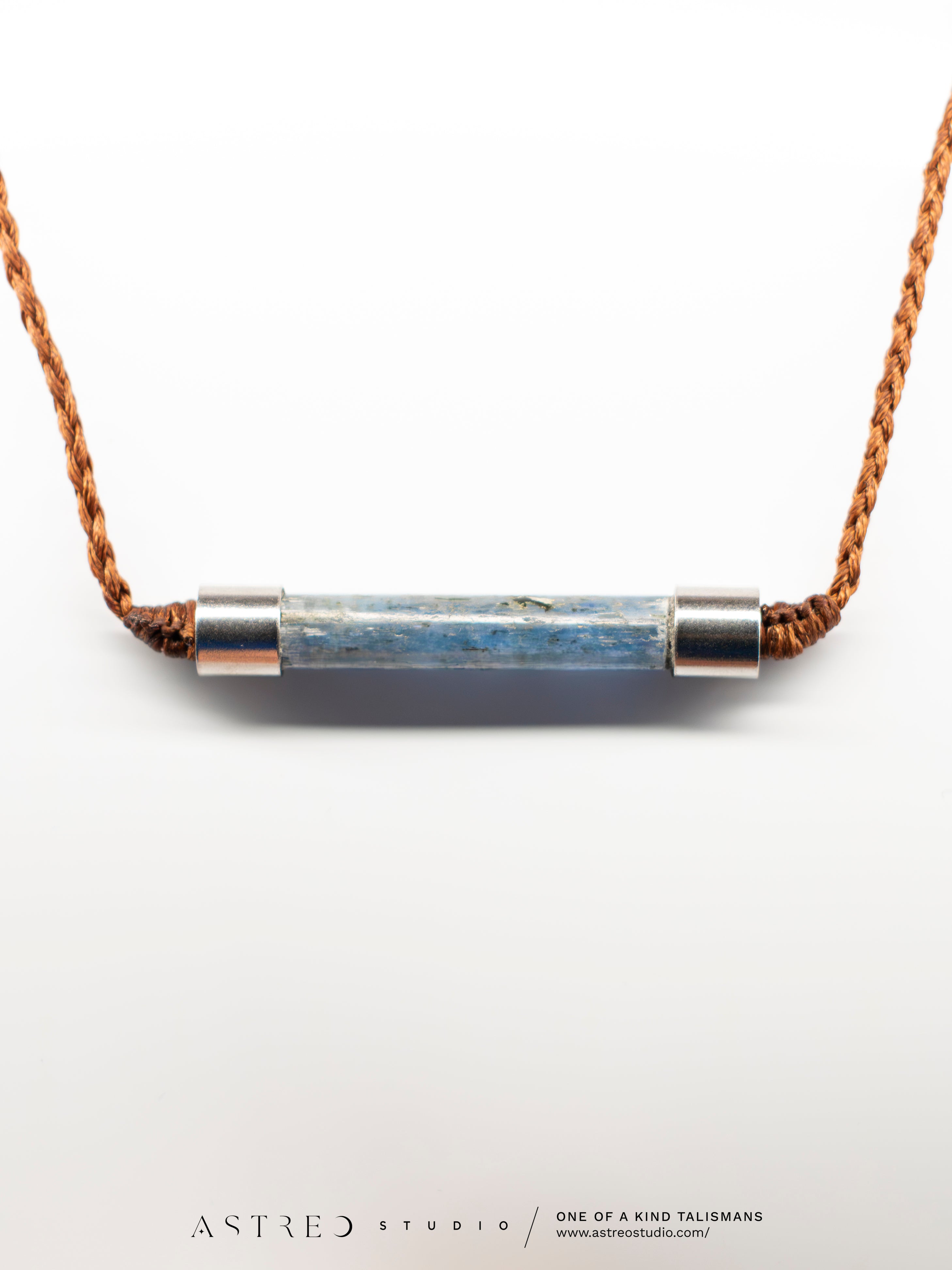 Collar Macrame Cianita Tubular