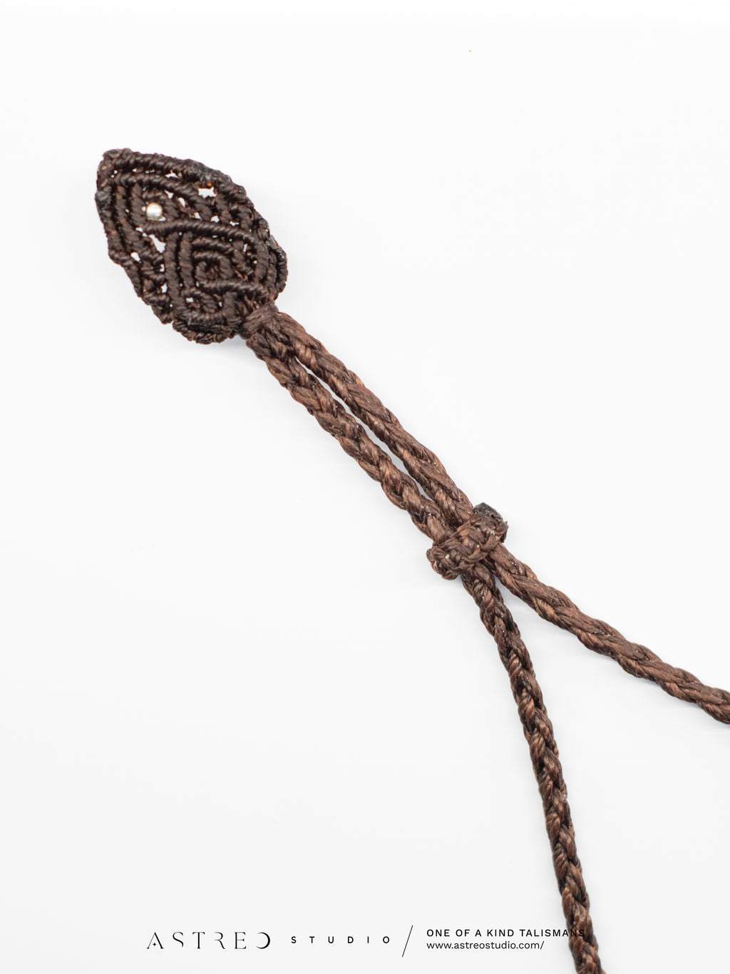 Collar Macrame Cuarzo Elestial con Turmalina Negra e Inclusiones