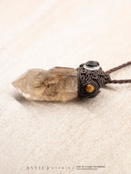 Collar Macrame Cuarzo Elestial con Turmalina Negra e Inclusiones