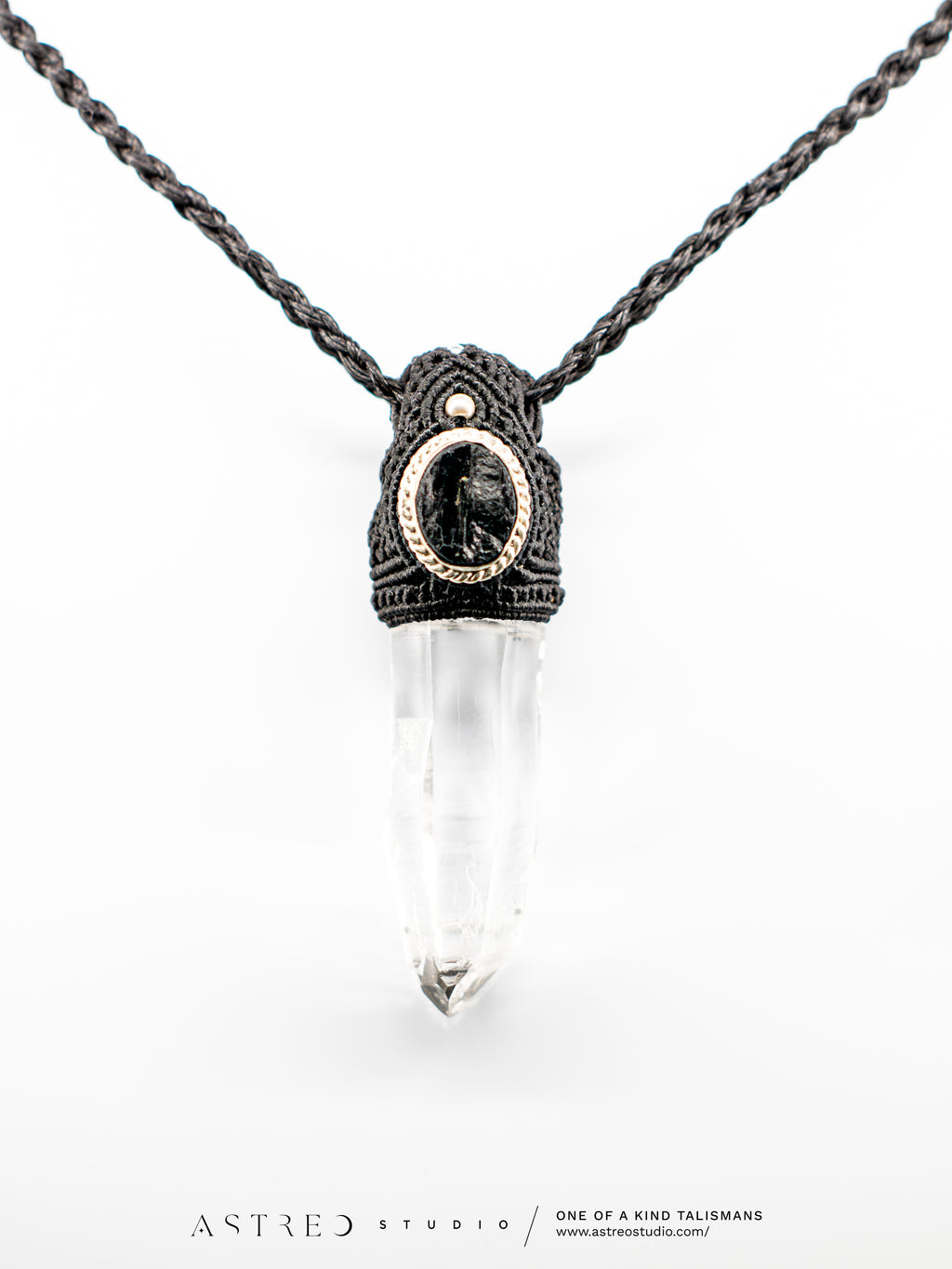 Collar Macrame Cuarzo Alpino y Turmalina Negra