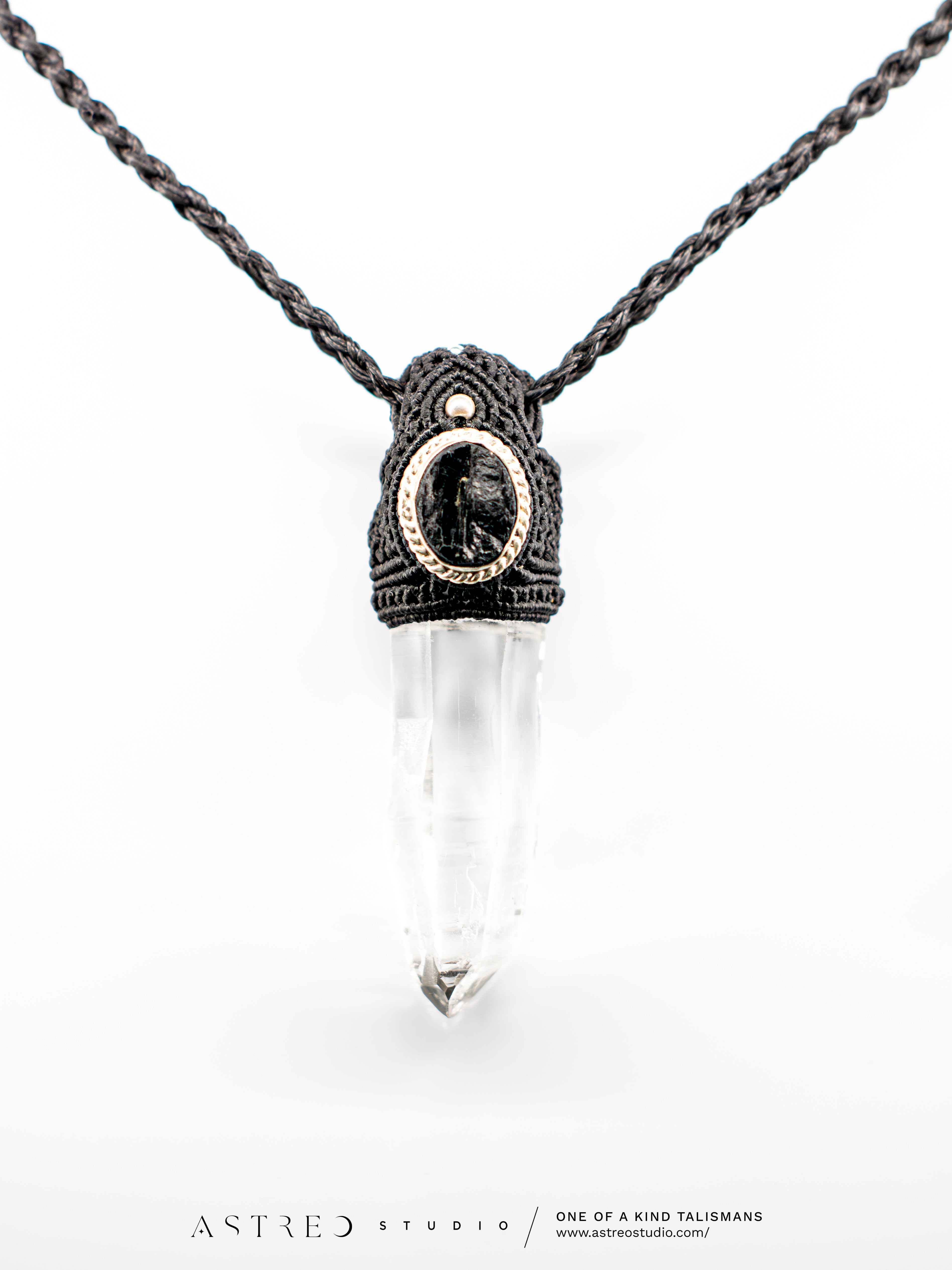 Collar Macrame Cuarzo Alpino y Turmalina Negra