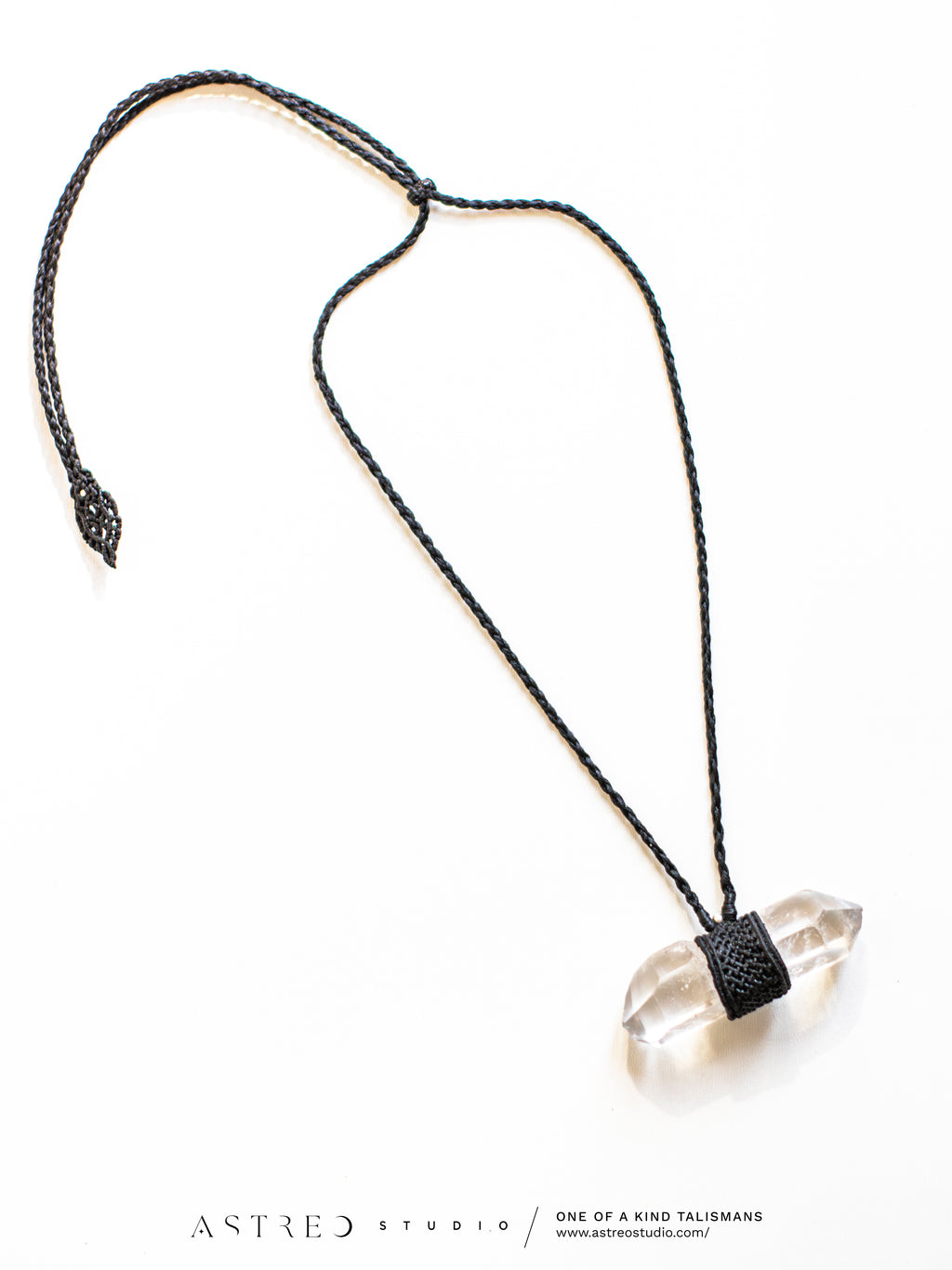 Macrame Necklace Master Quartz II: Double Terminated