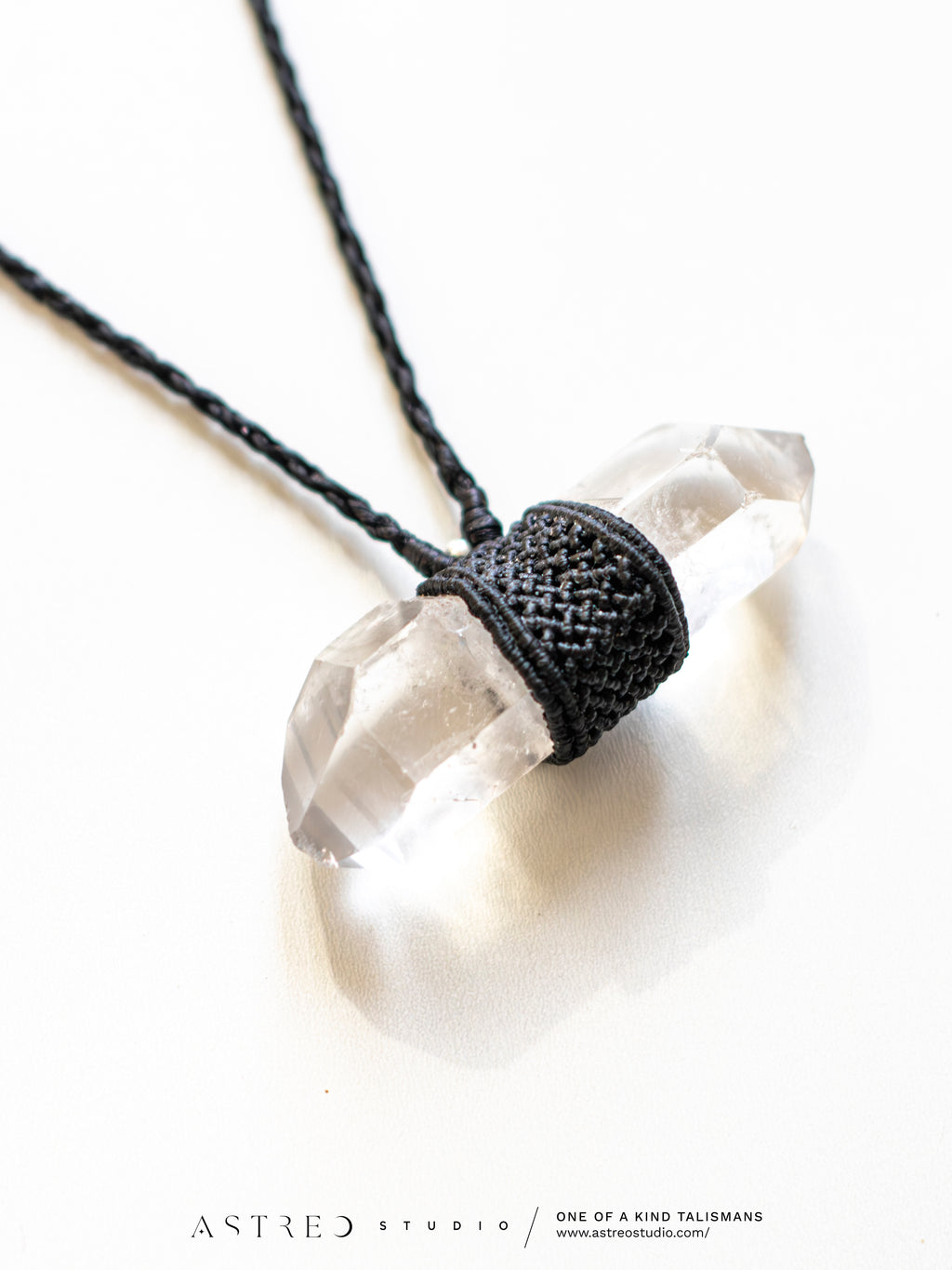 Macrame Necklace Master Quartz II: Double Terminated