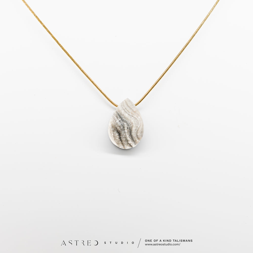 Collar Cadena con Flor de Calcedonia