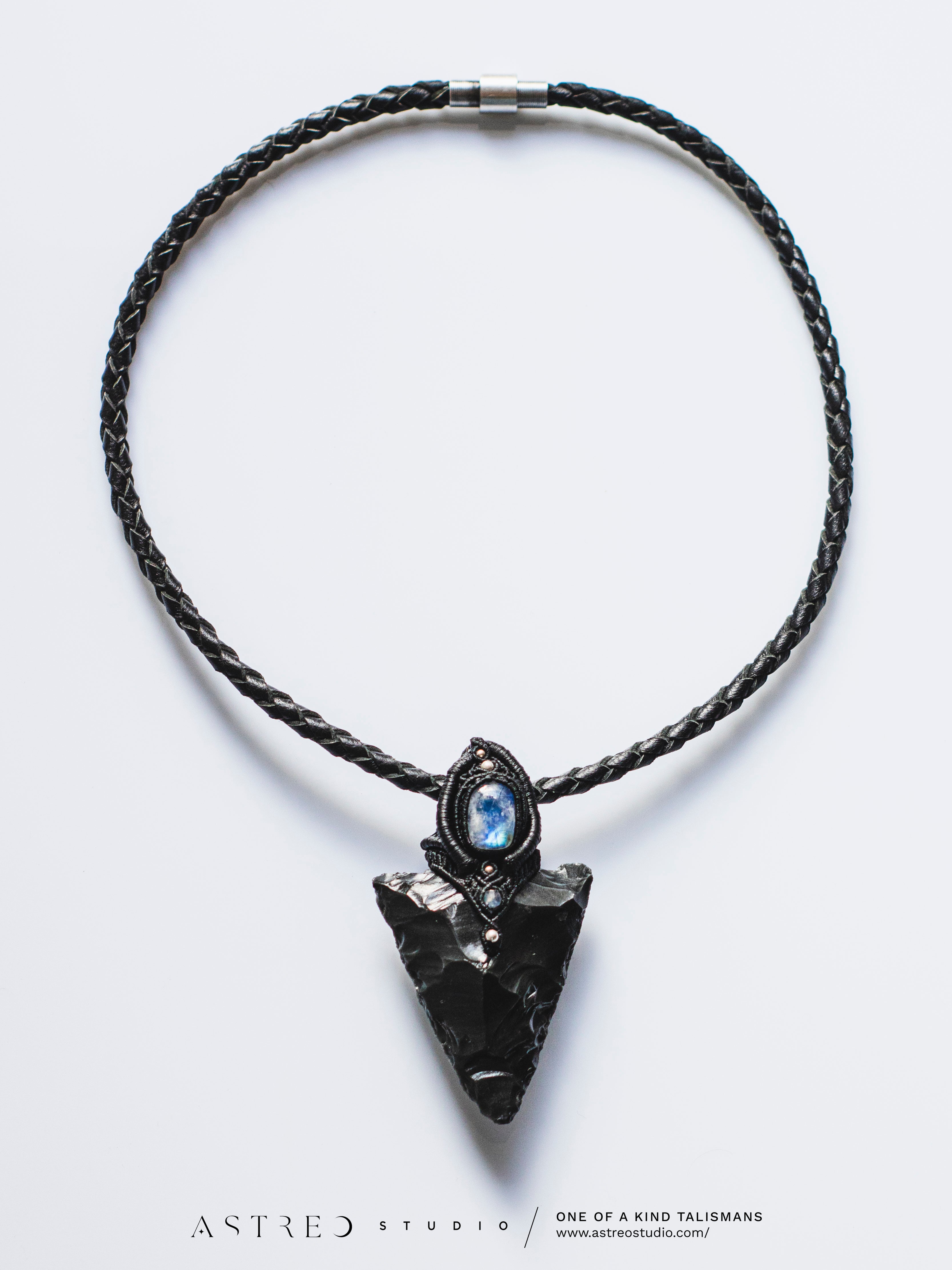 Collar Cuero Con Lanza de Obsidiana y Labradorita