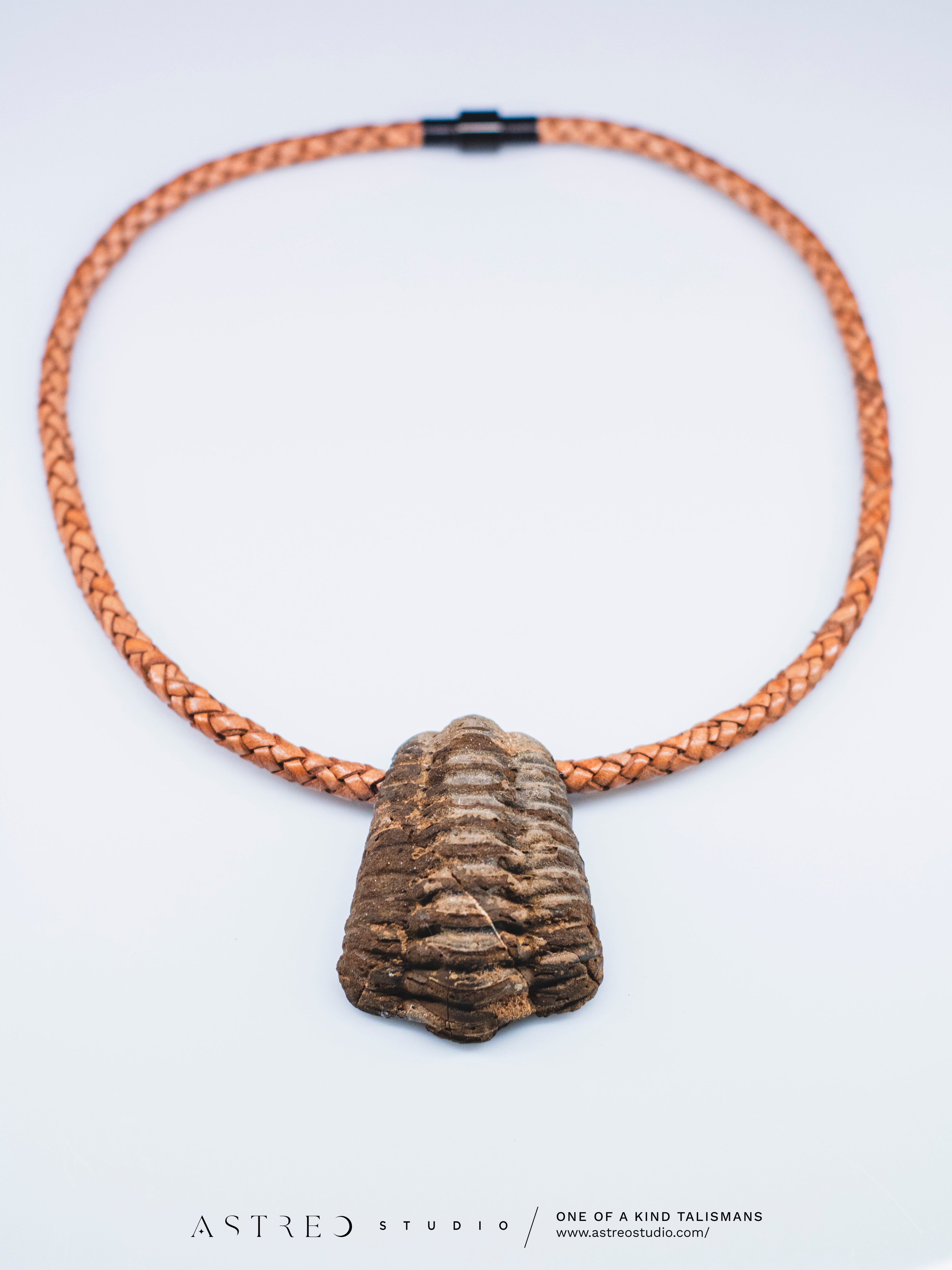 Collar Cuero Con Trilobites