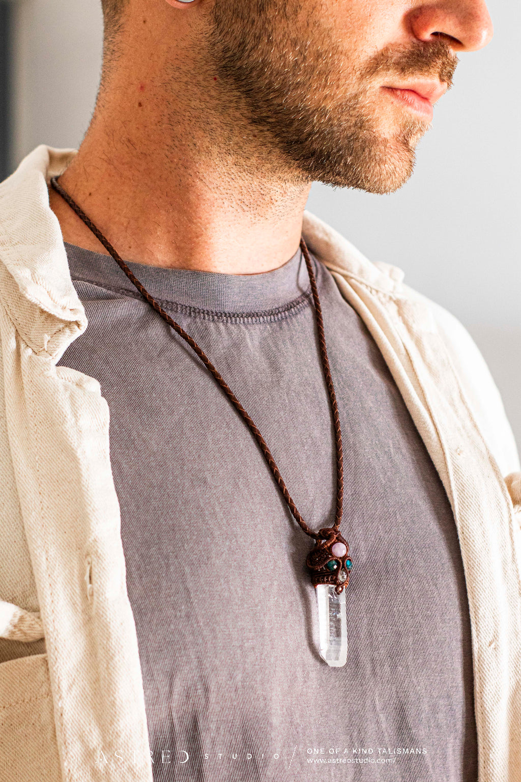 Macramé ketting Master Quartz IV: Plaatvormig met minerale insluitingen