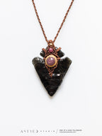 Collar Macrame Obsidiana y Rubi