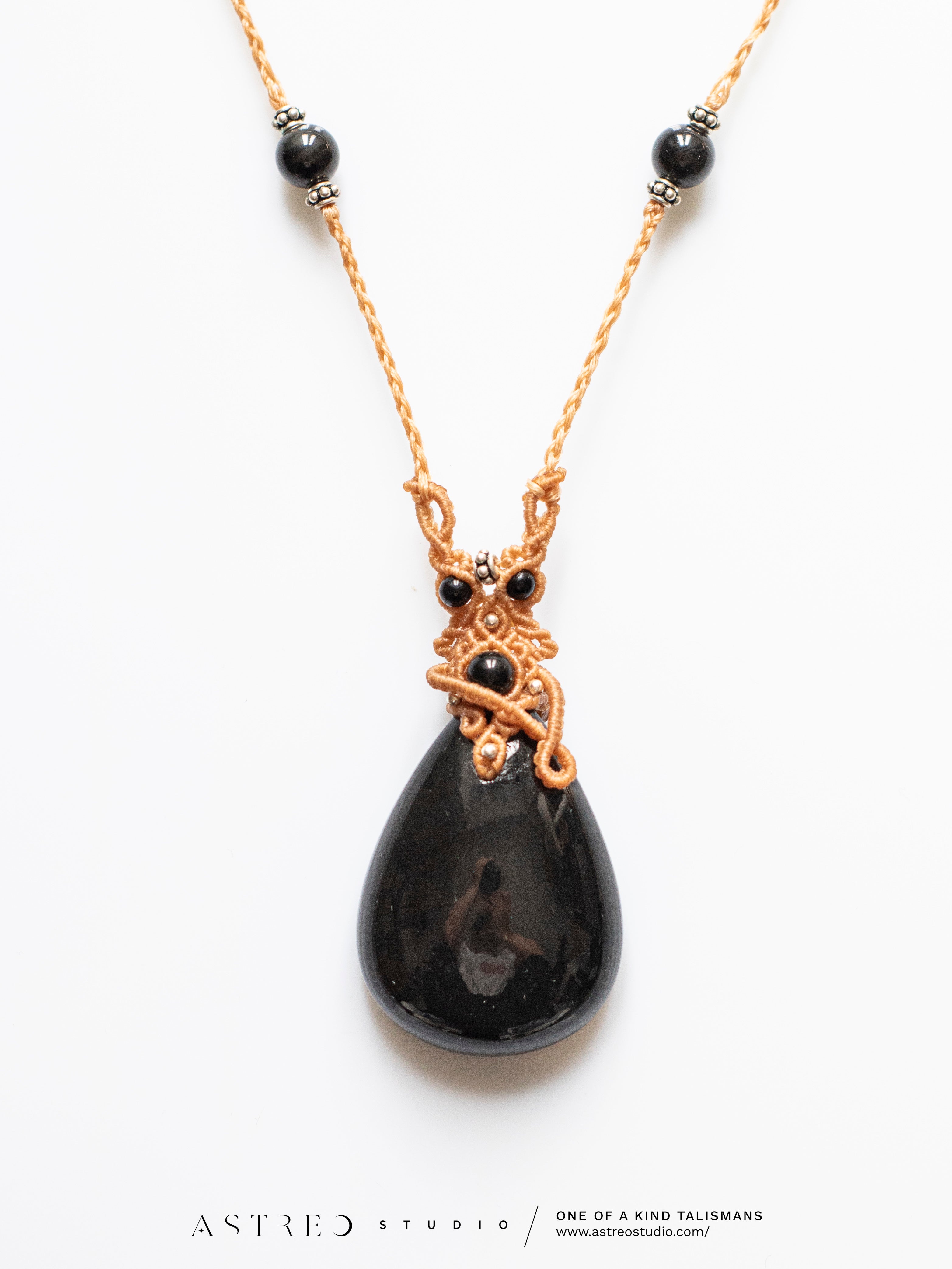 Collar Macrame Obsidiana Arcoiris