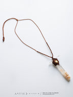 Collar Macrame Espada Cuarzo Lemuriano Golden Healer y Opalo Etiope