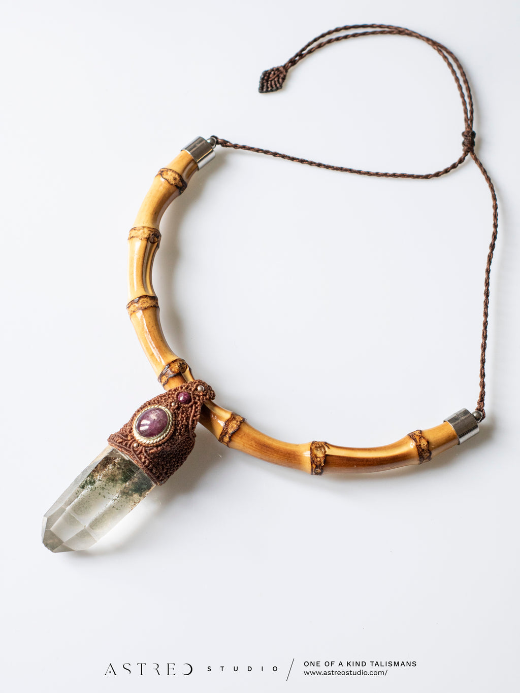Macramé kwarts ketting met chloriet en sterrobijn 