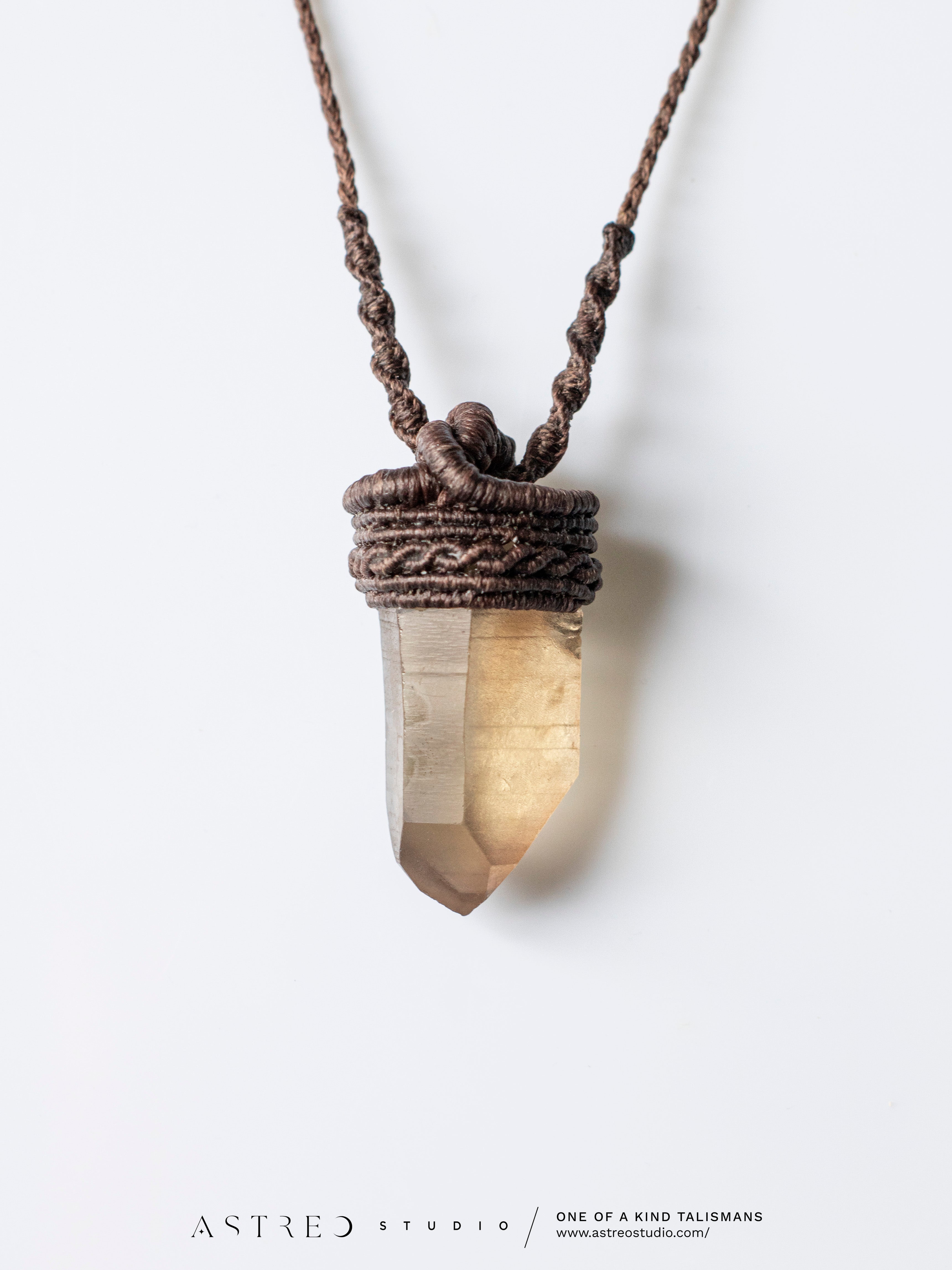 Rookkwarts macramé ketting