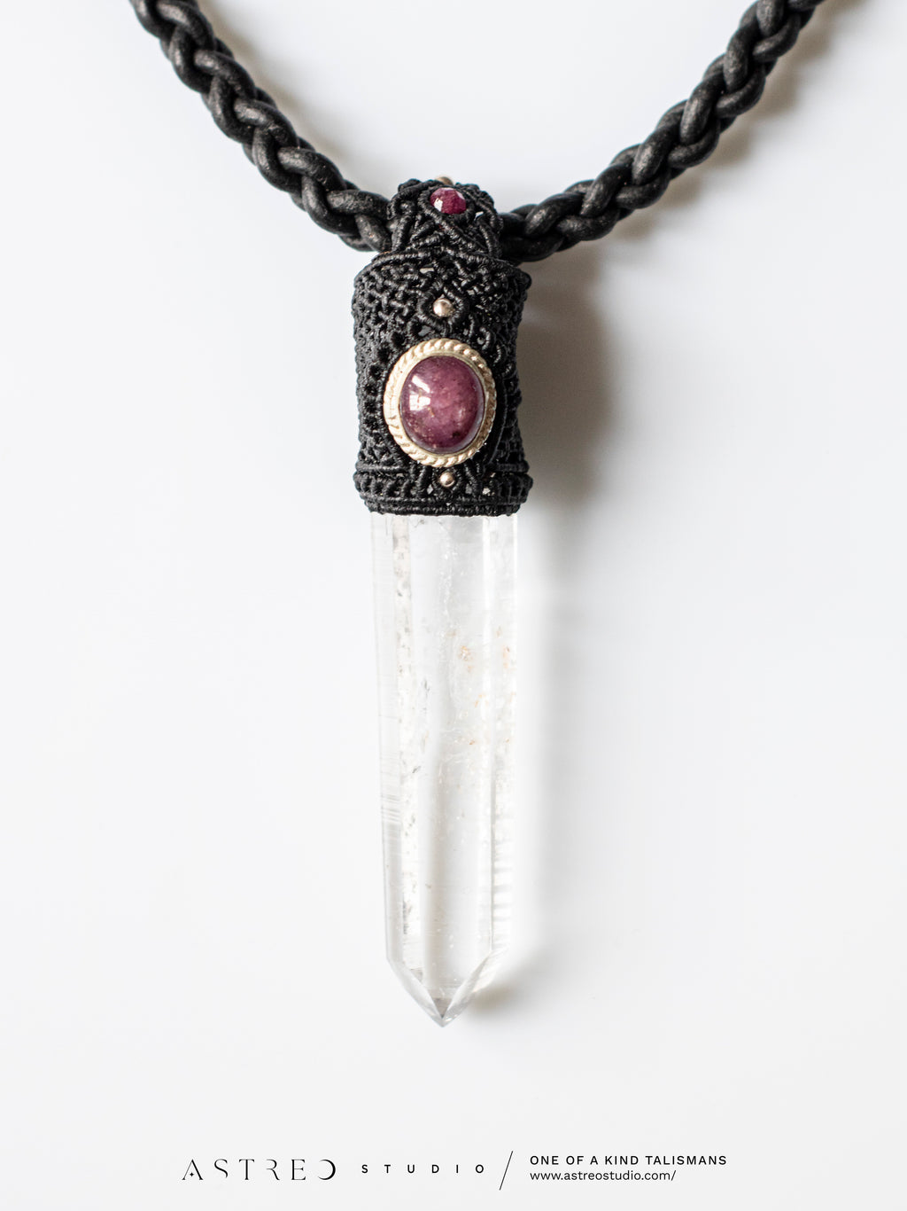 Macramé en leren ketting met A+++ Lemurische kwarts en sterrobijn